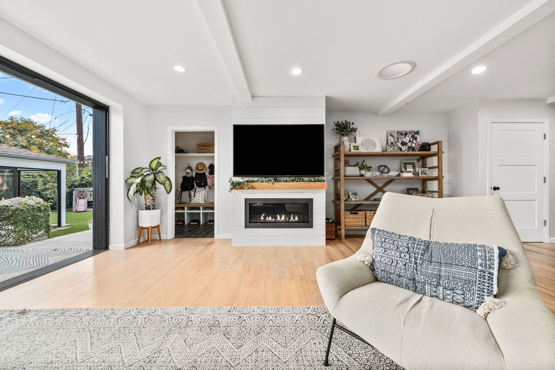 12000 Marine St, Mar Vista