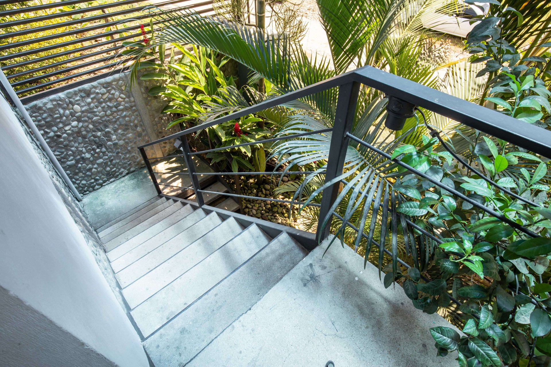 Apartment Hotel with Owners Suite, Fantastic Oportunity for Hostel in Uvita 