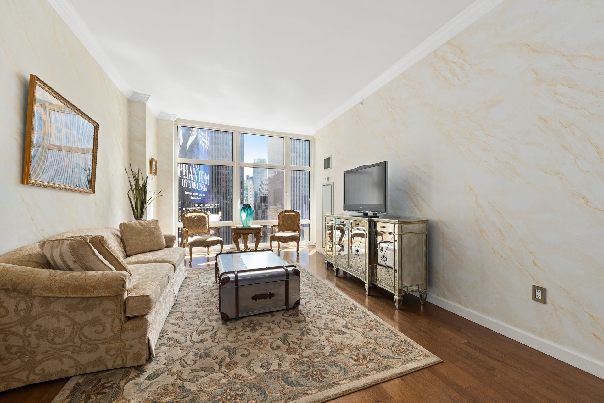 Luxury convertible two-bedroom penthouse suite!
