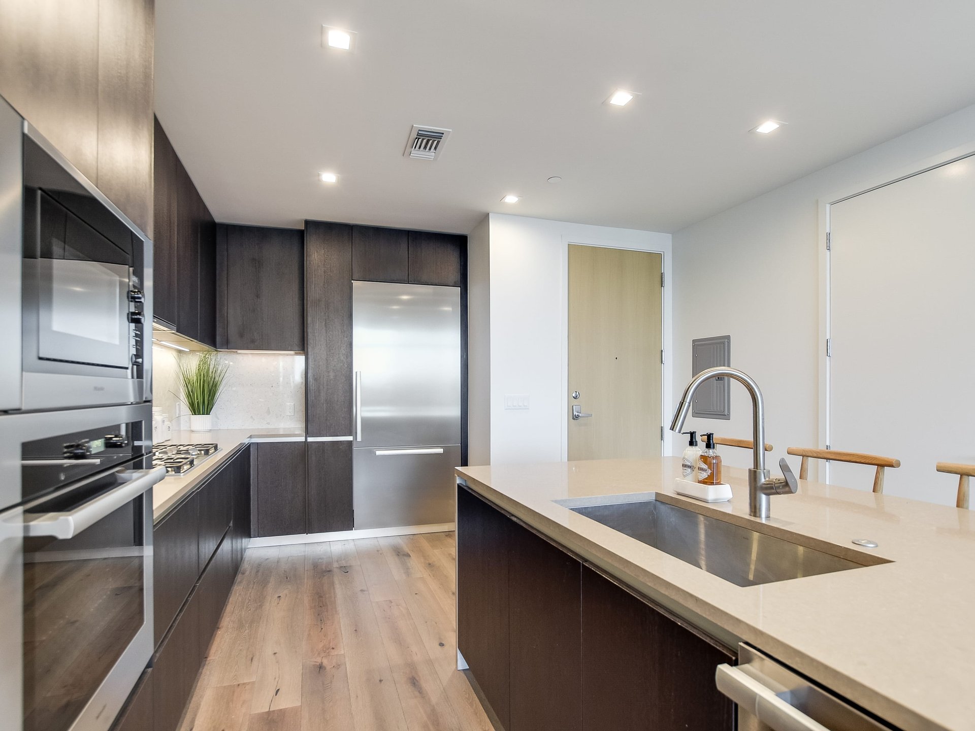 Fifth & West, #1602