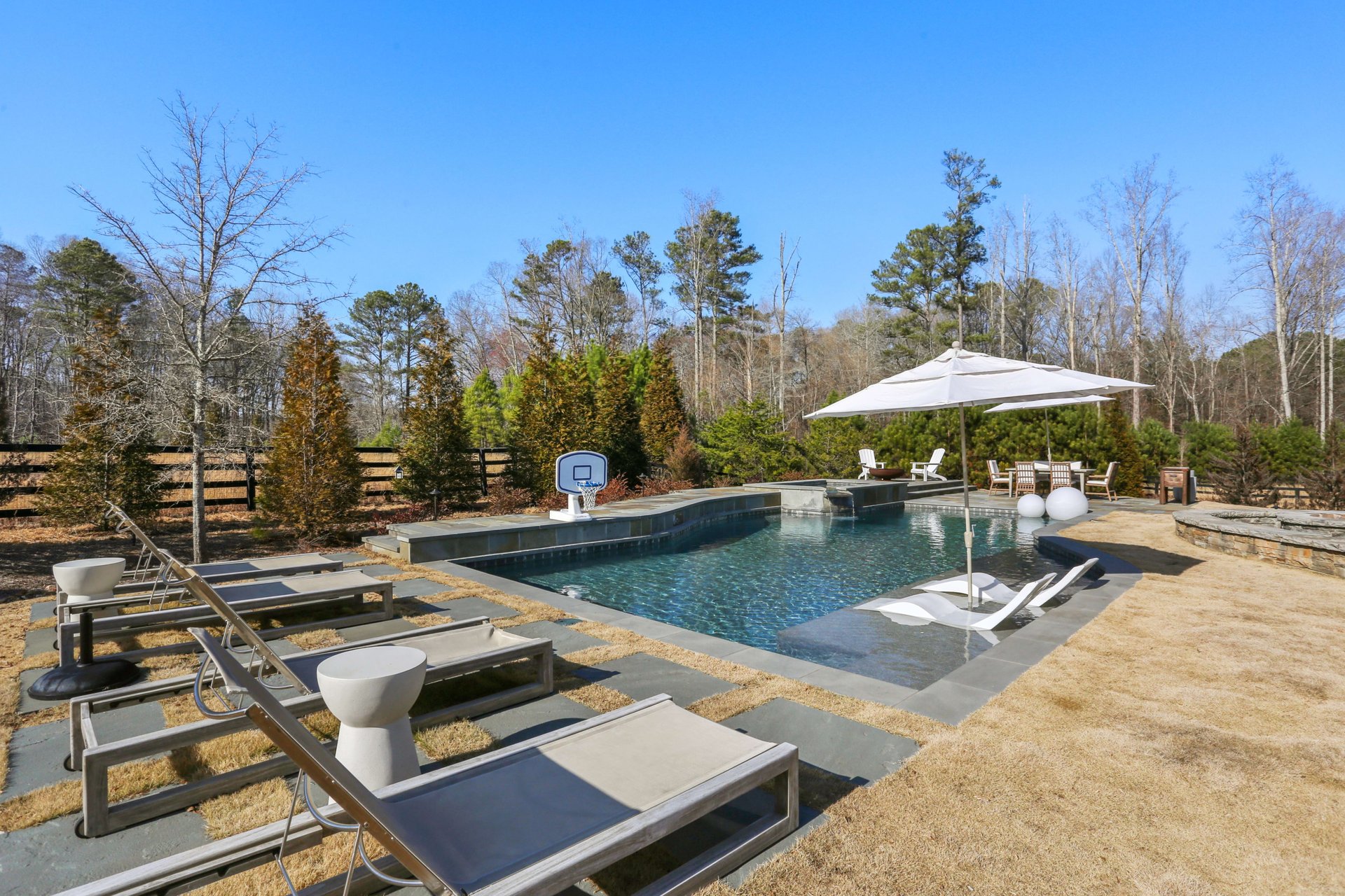 5090 Forest Circle