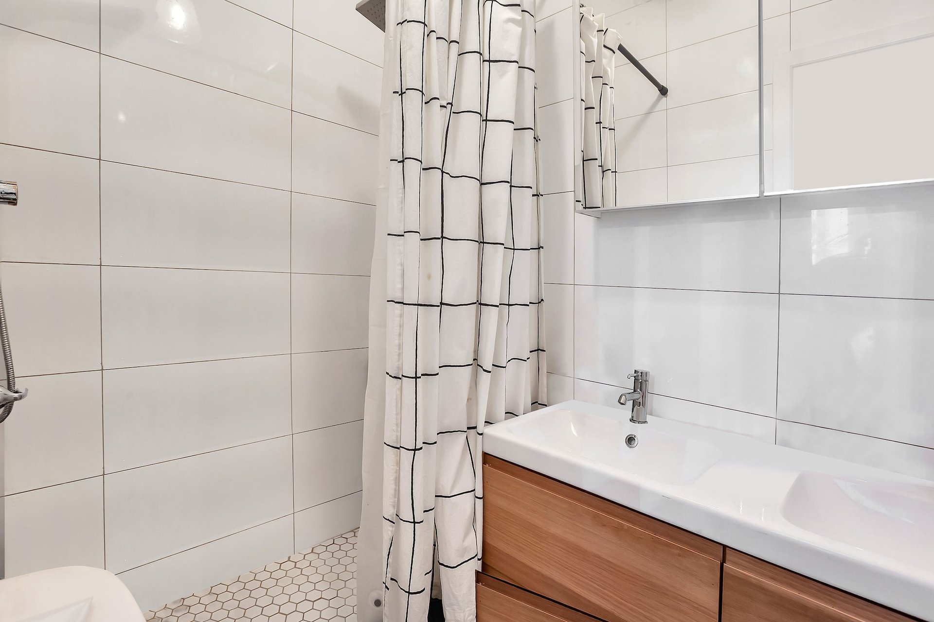 1436 Sterling Place