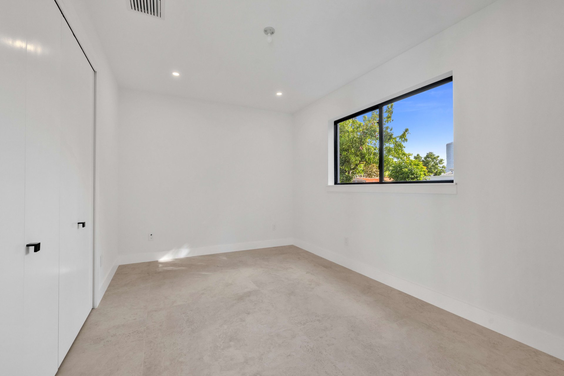 311 SW 21st Rd