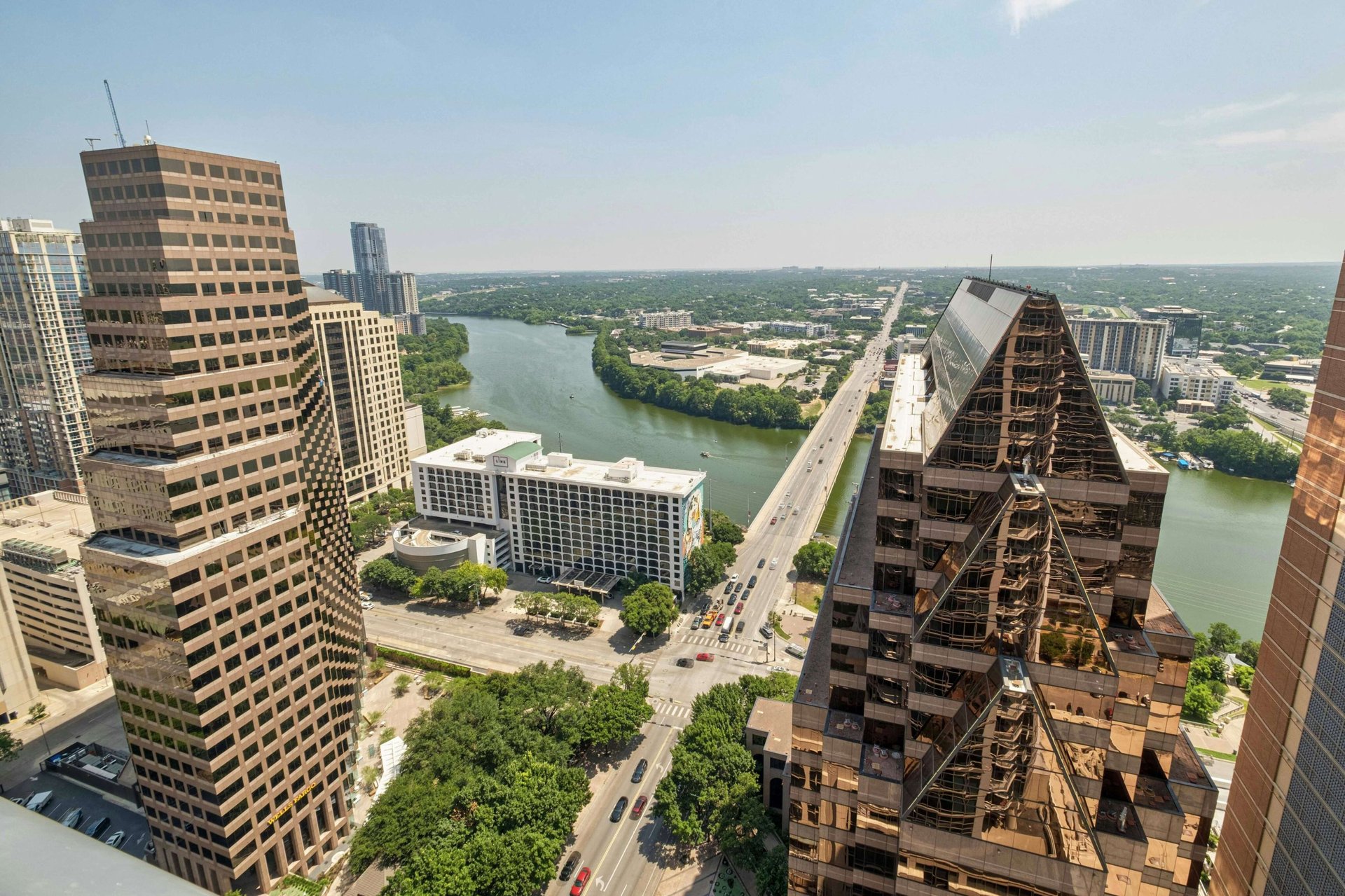 200 Congress Ave #30H 