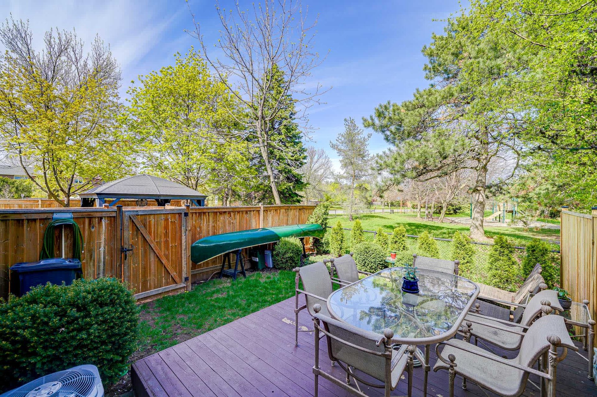 1087 Runnymead Cres
