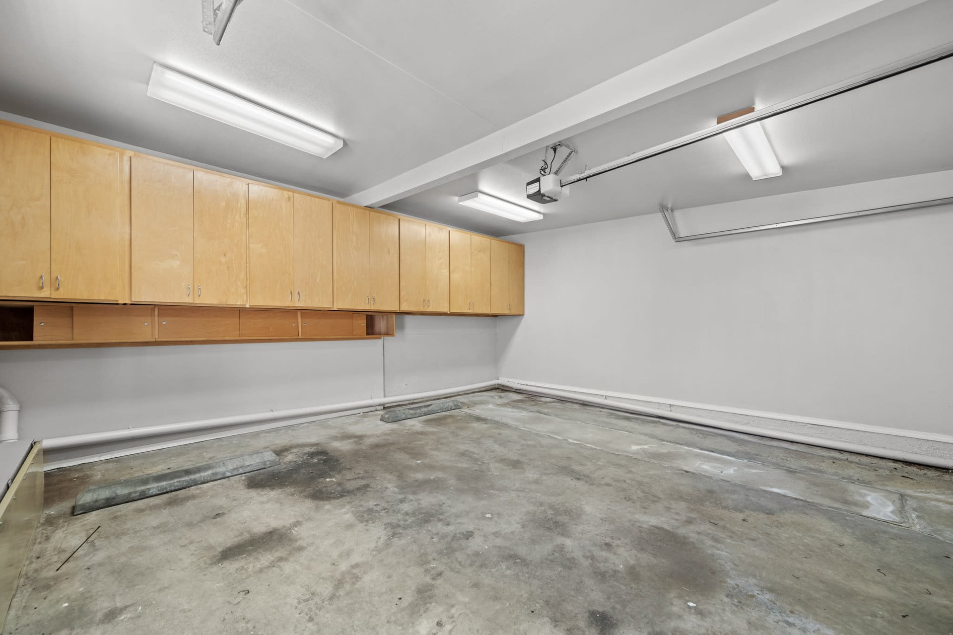 Pristine & Historic Trophy Duplex in Prime Miracle Mile