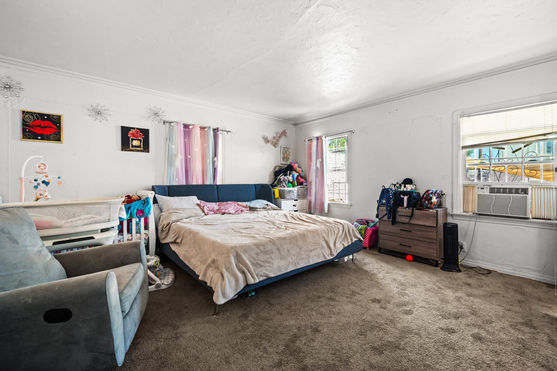 Wonderful Pride-of-Ownership Spanish 2-Story Duplex in Longwood Highlands