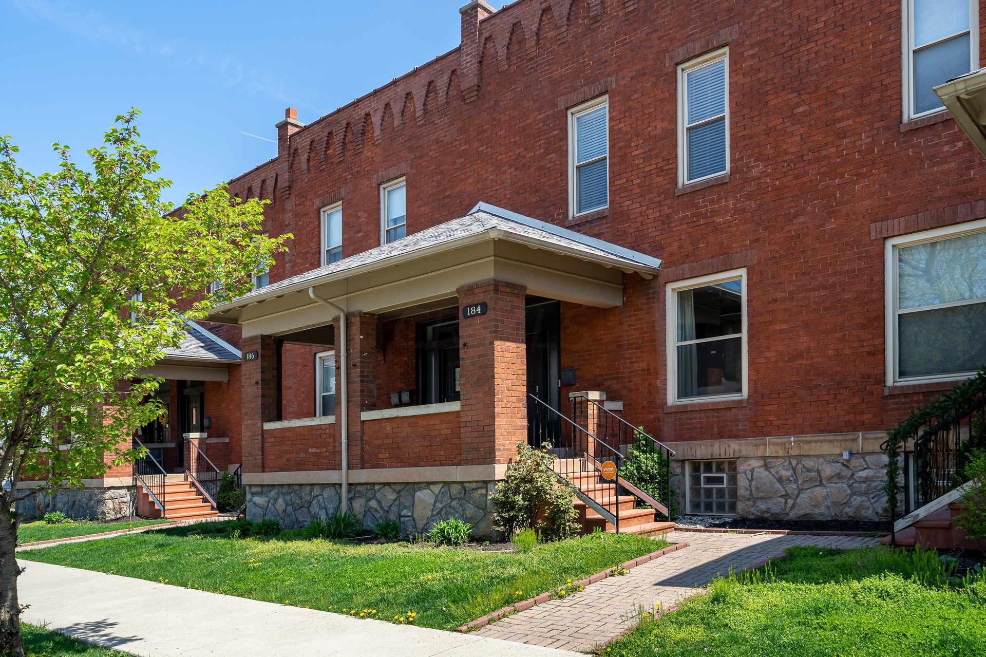 184 Parkwood Ave