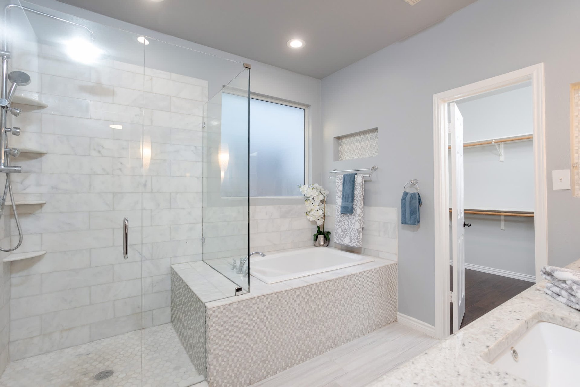 24843 CRESCENT RUN