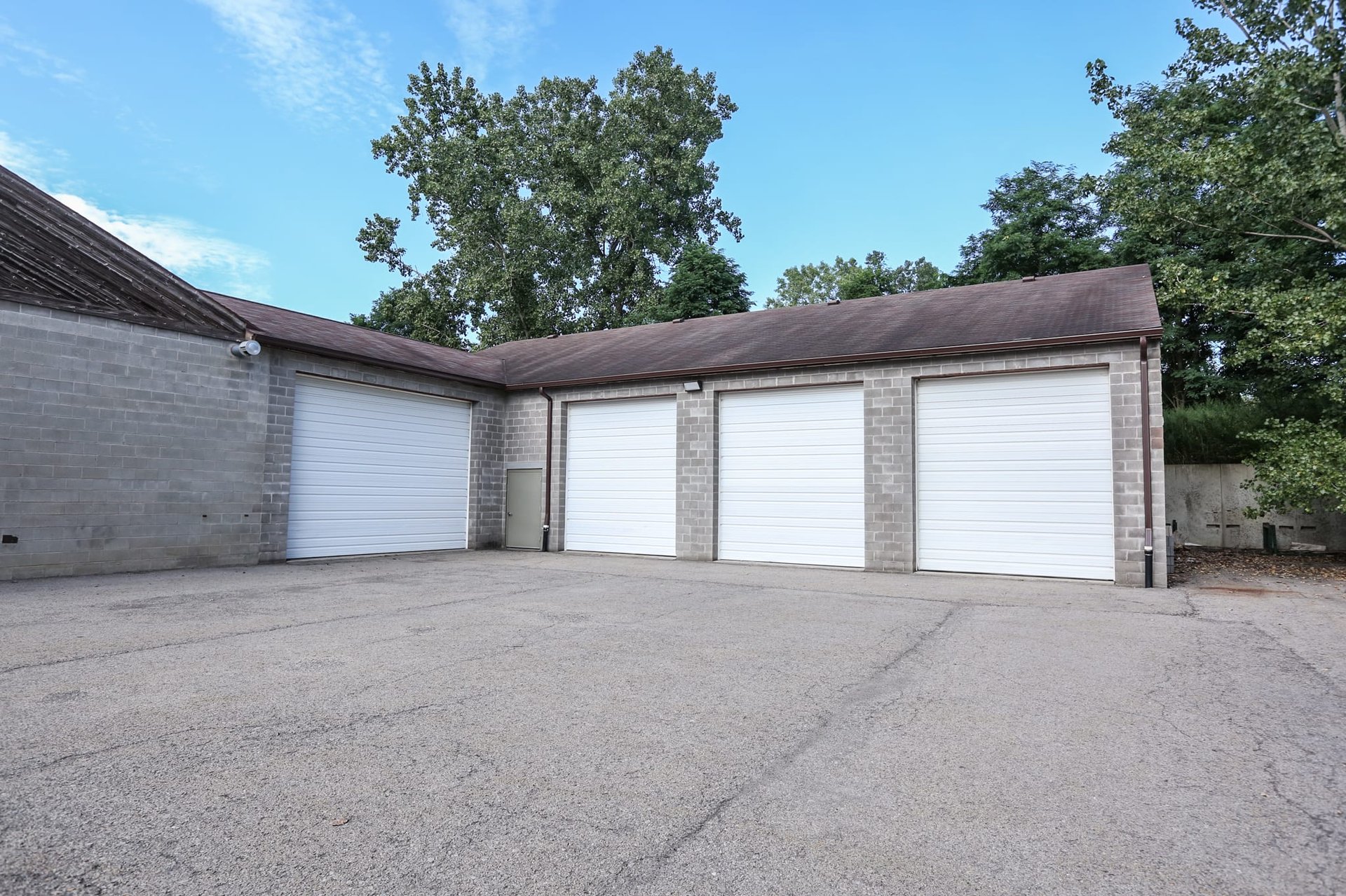 7401 Willowbrook Rd.