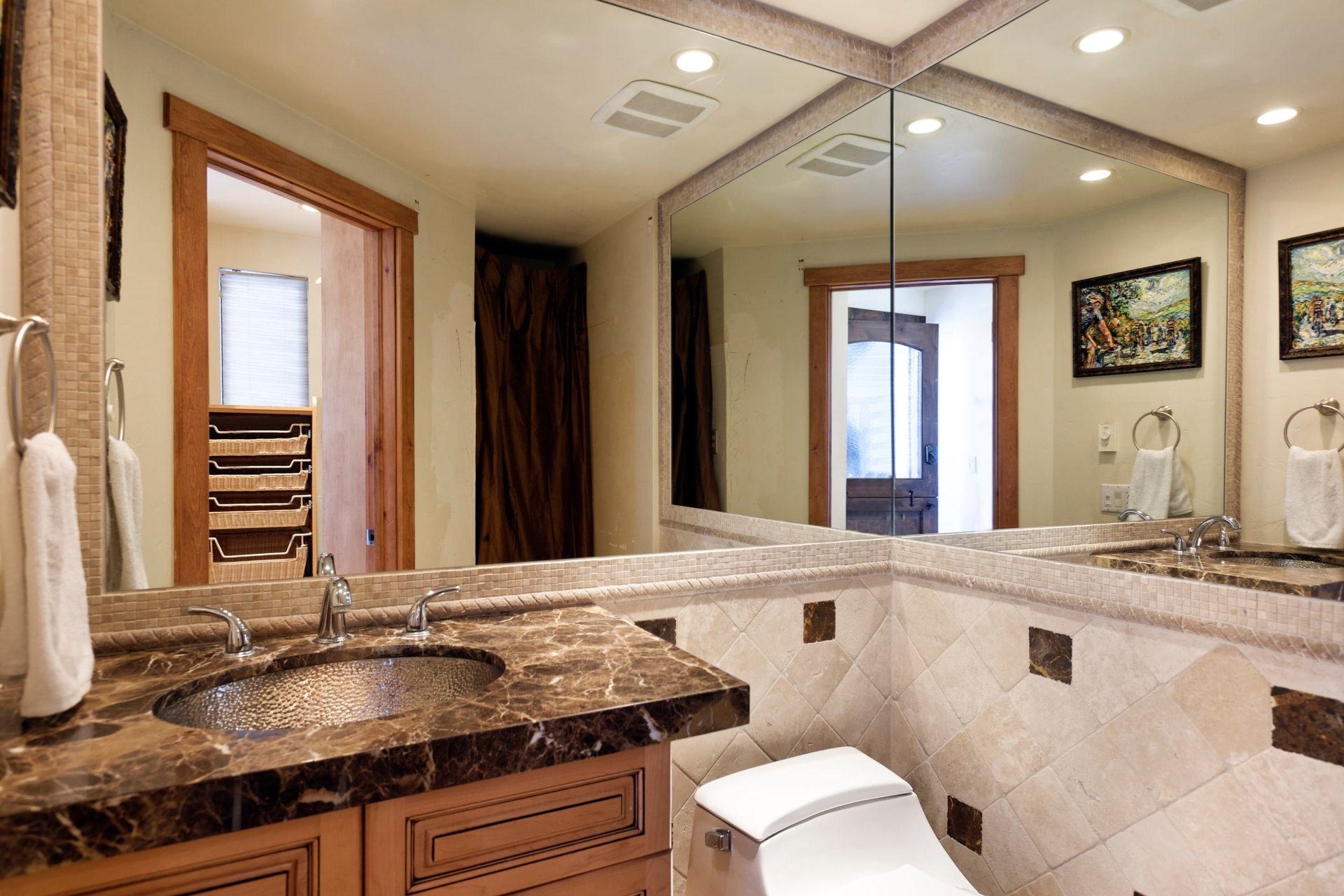 801 E Hopkins Avenue Unit: 1