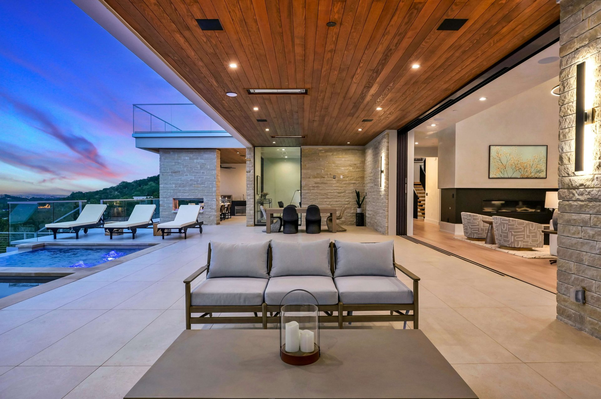 2 Valbella Drive