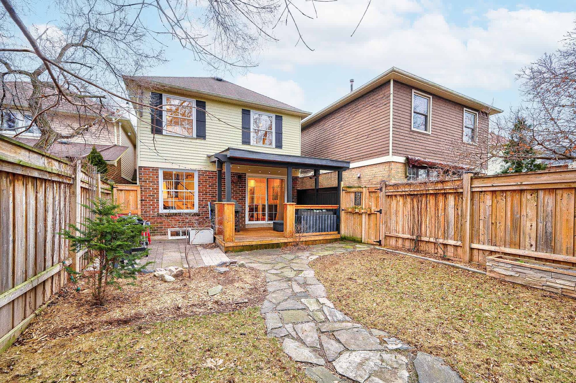 1196 Potters Wheel Cres