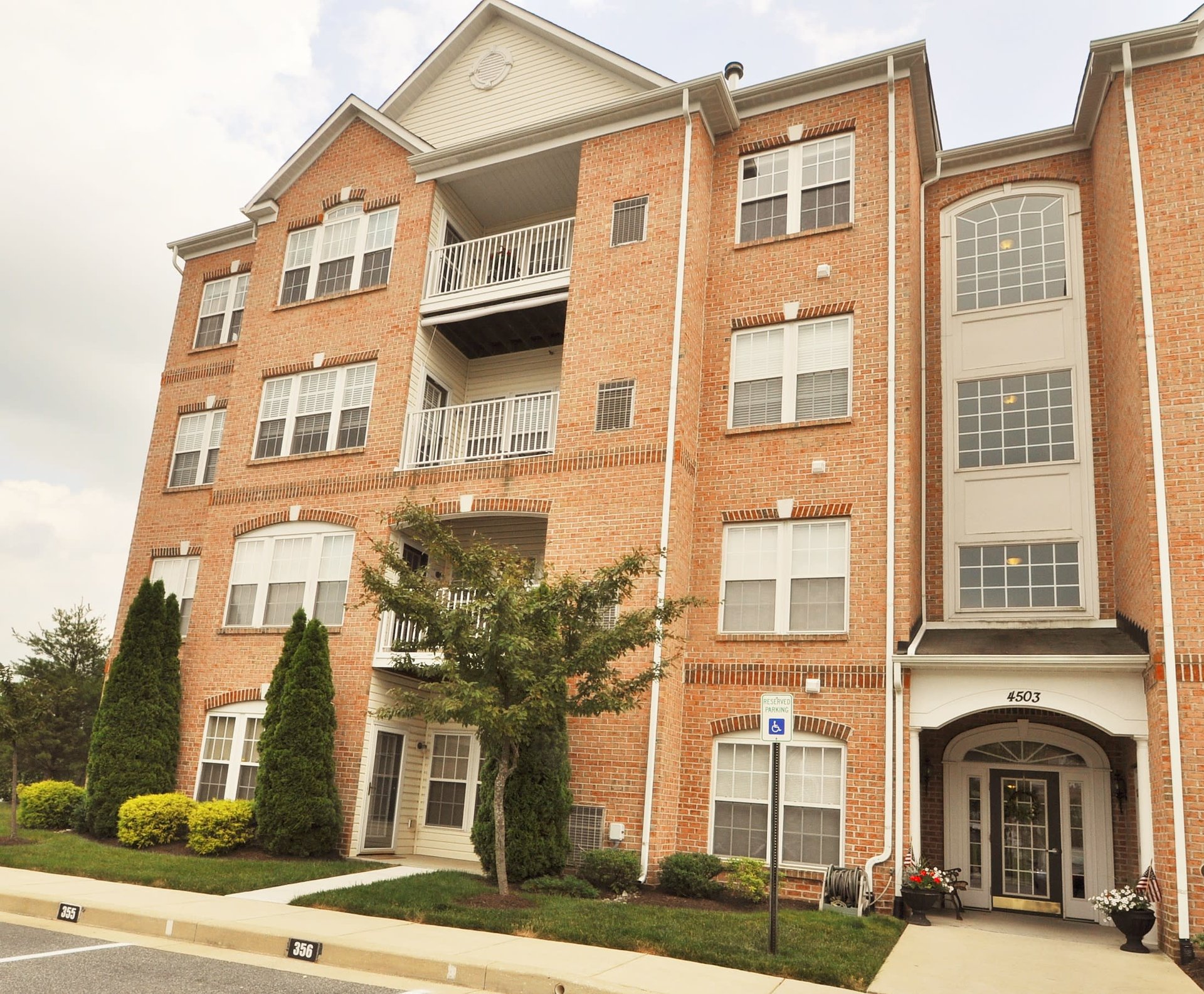 4503-N Dunton Terrace