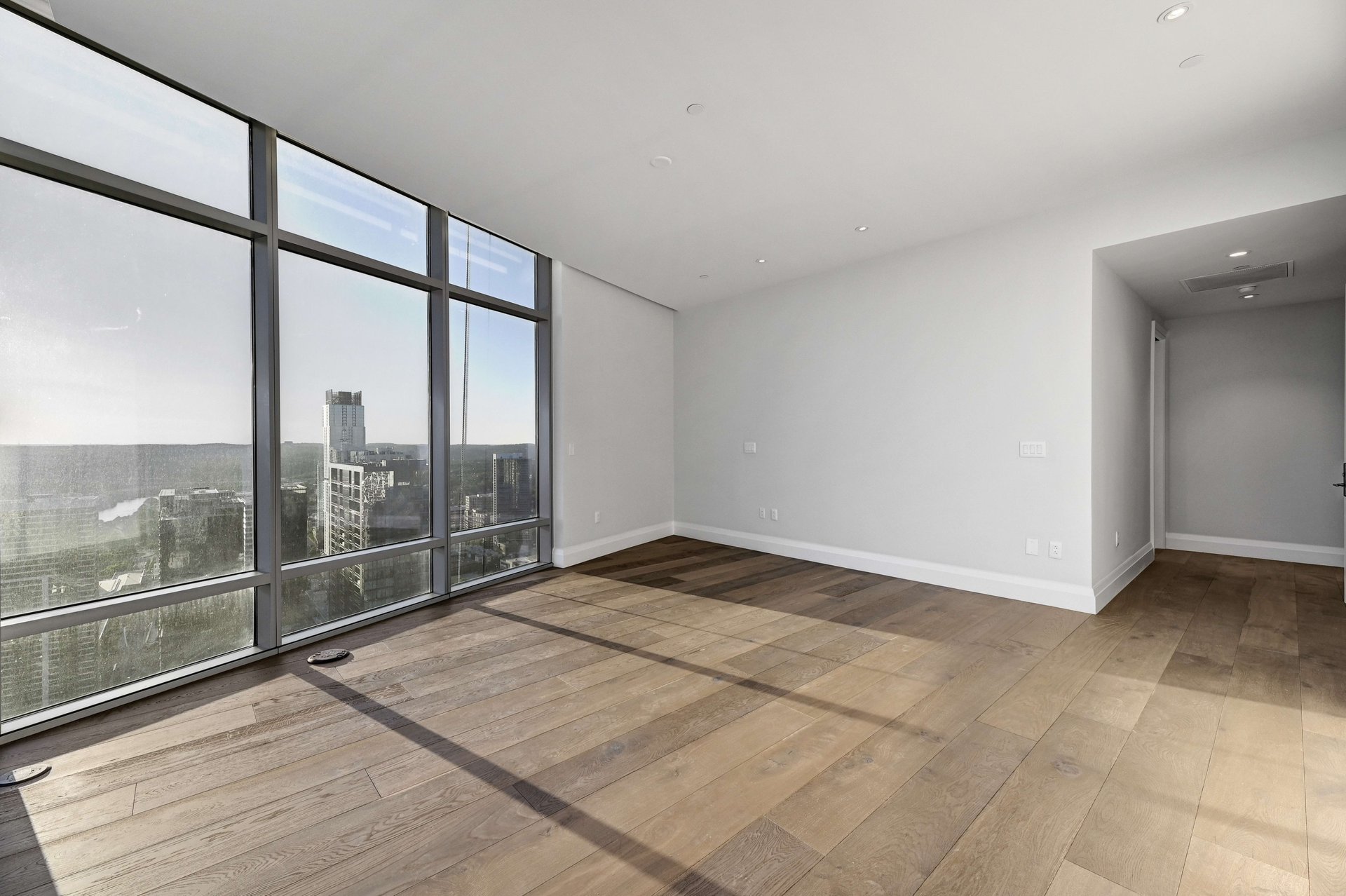 200 Congress Ave #44J