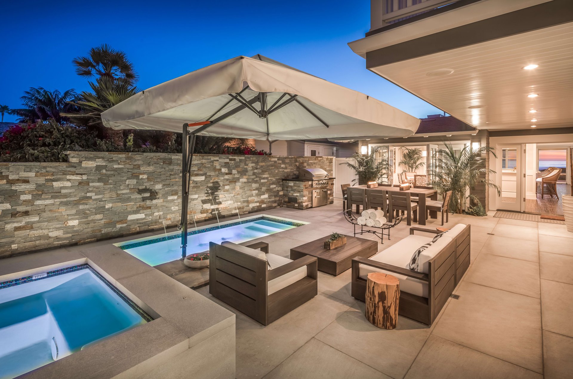 ON THE SAND, OCEANFRONT IN DEL MAR