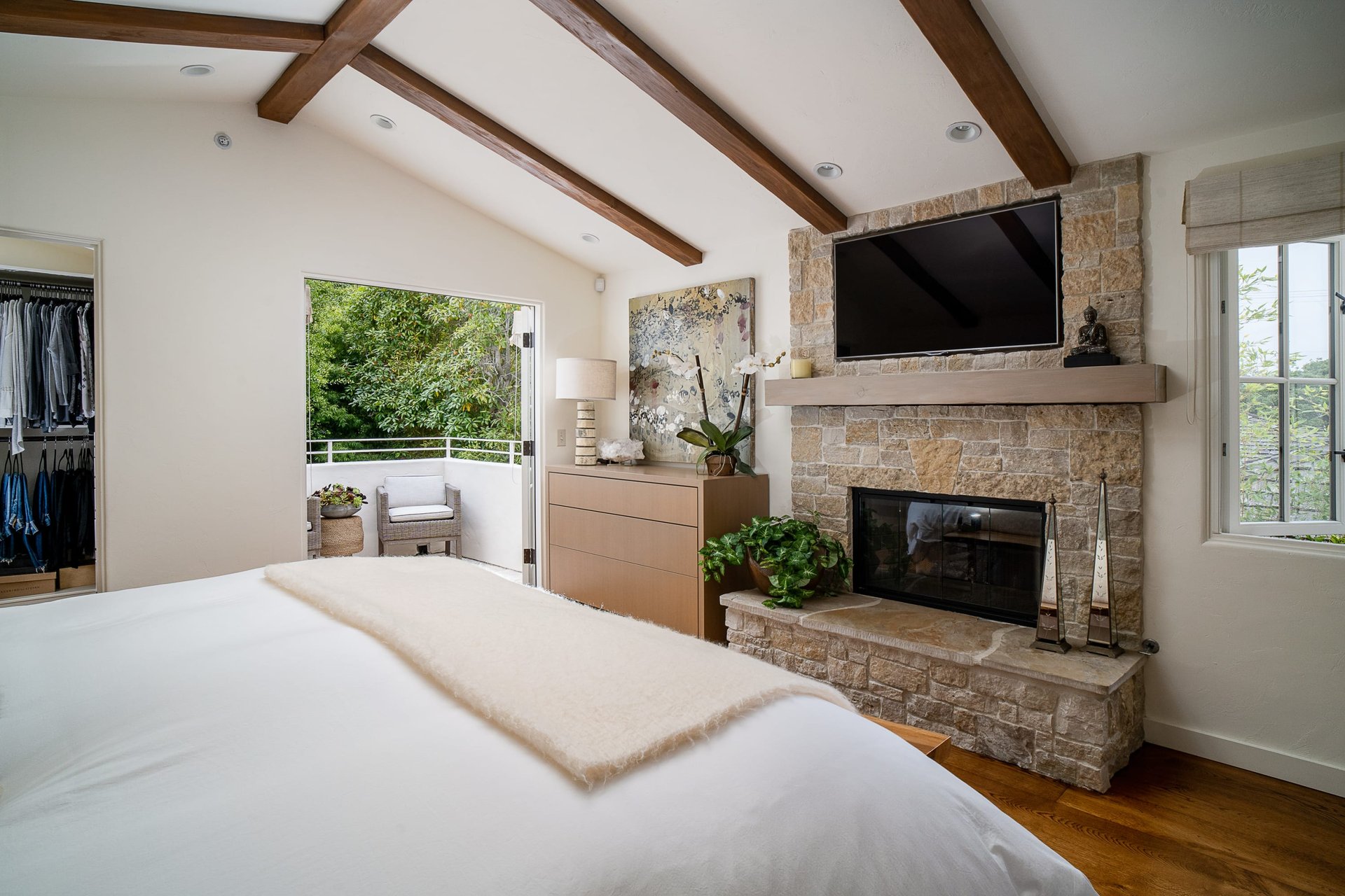 Carmel Jewel - 2561 15th Avenue, Carmel