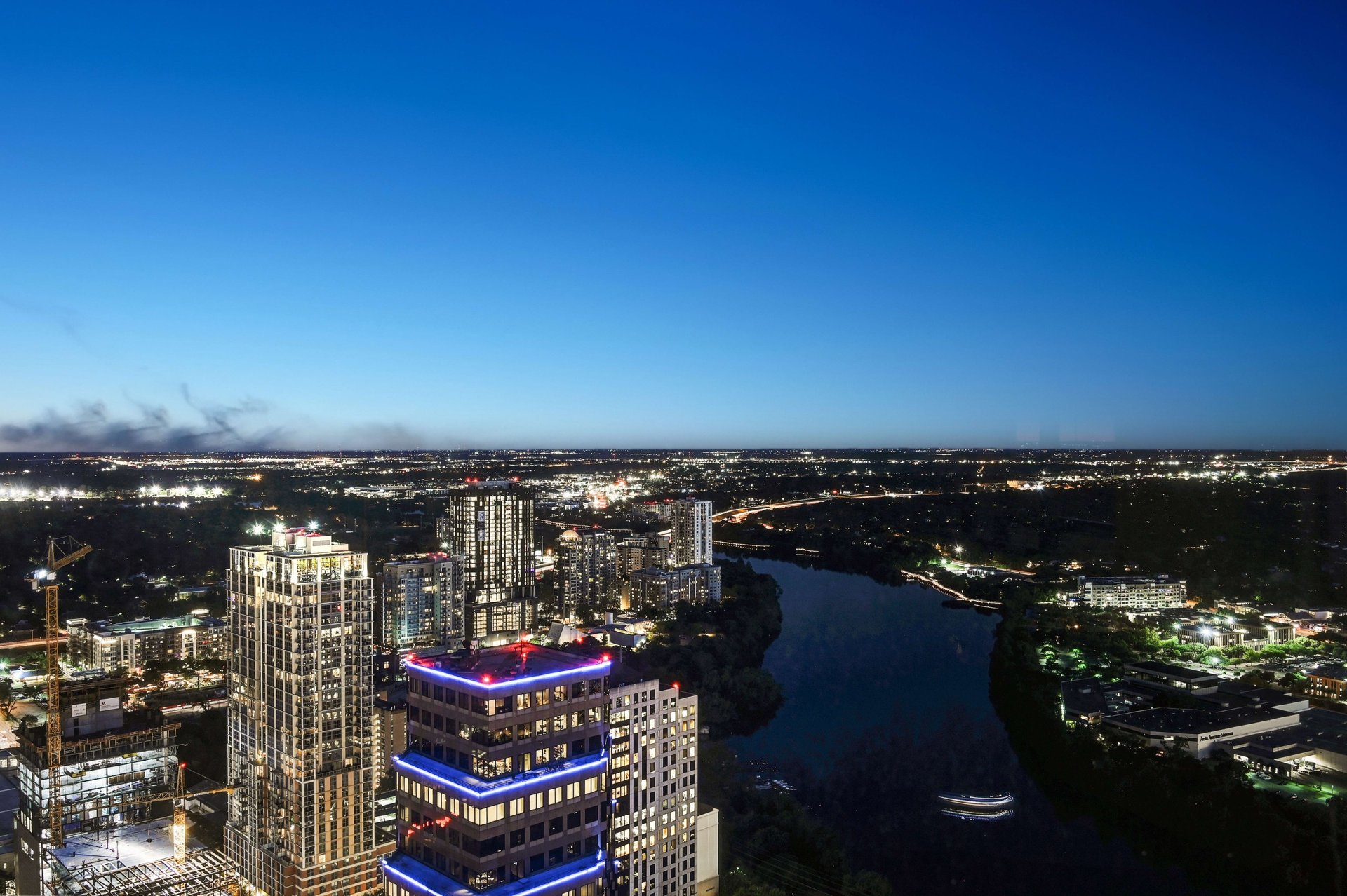 200 Congress Ave #44J