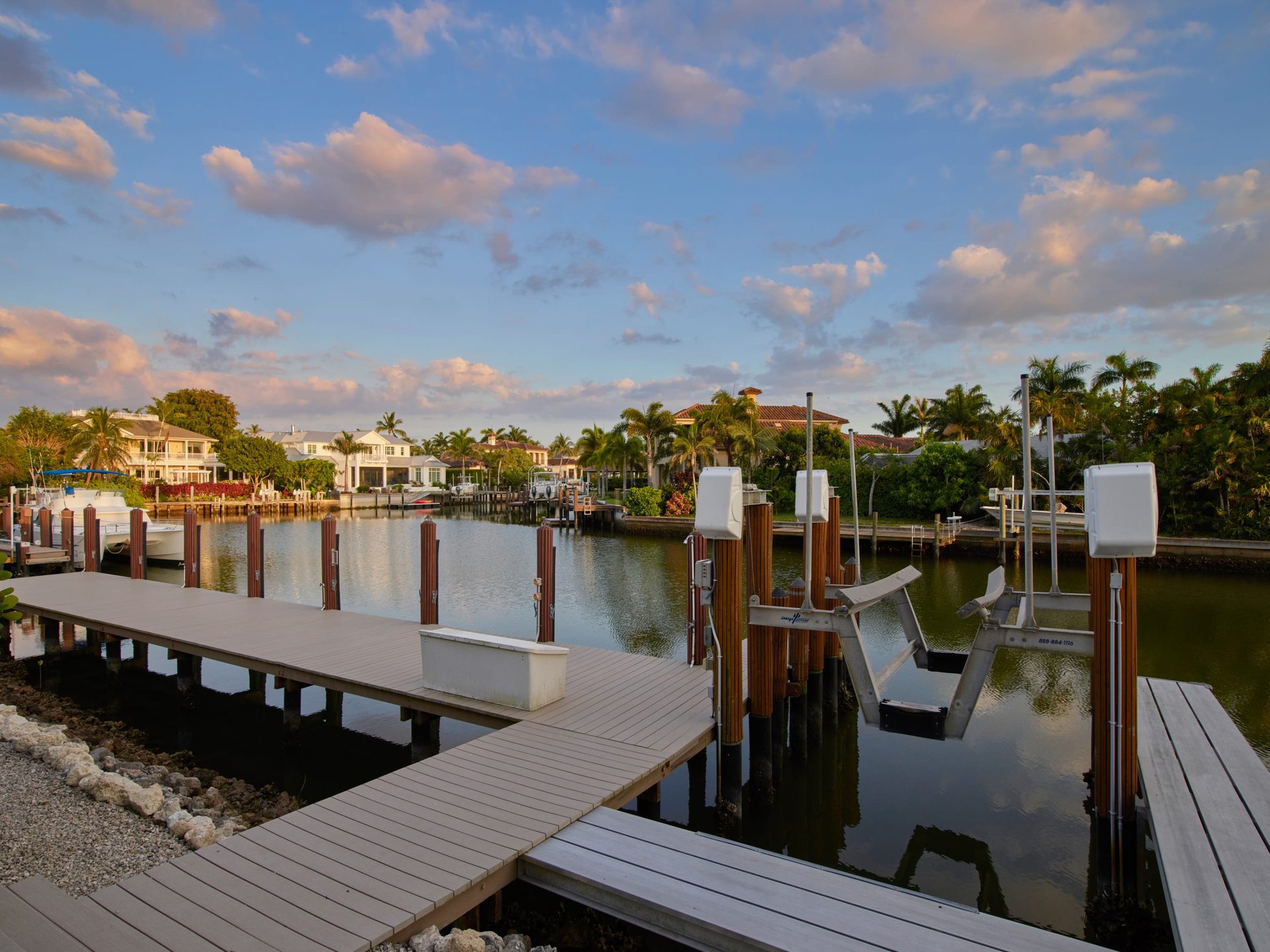 AQUALANE SHORES