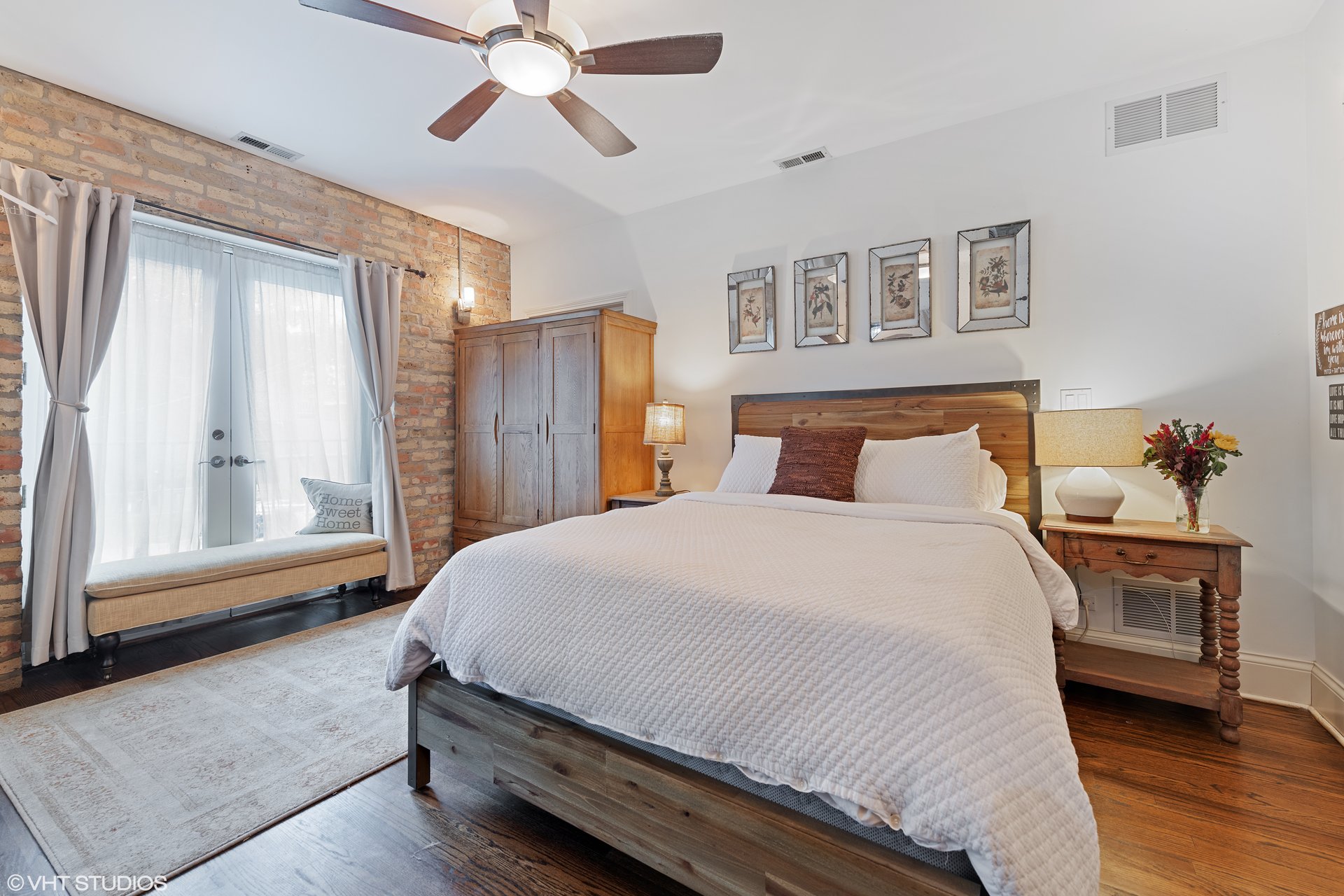 1547 N. Leavitt St. #1N