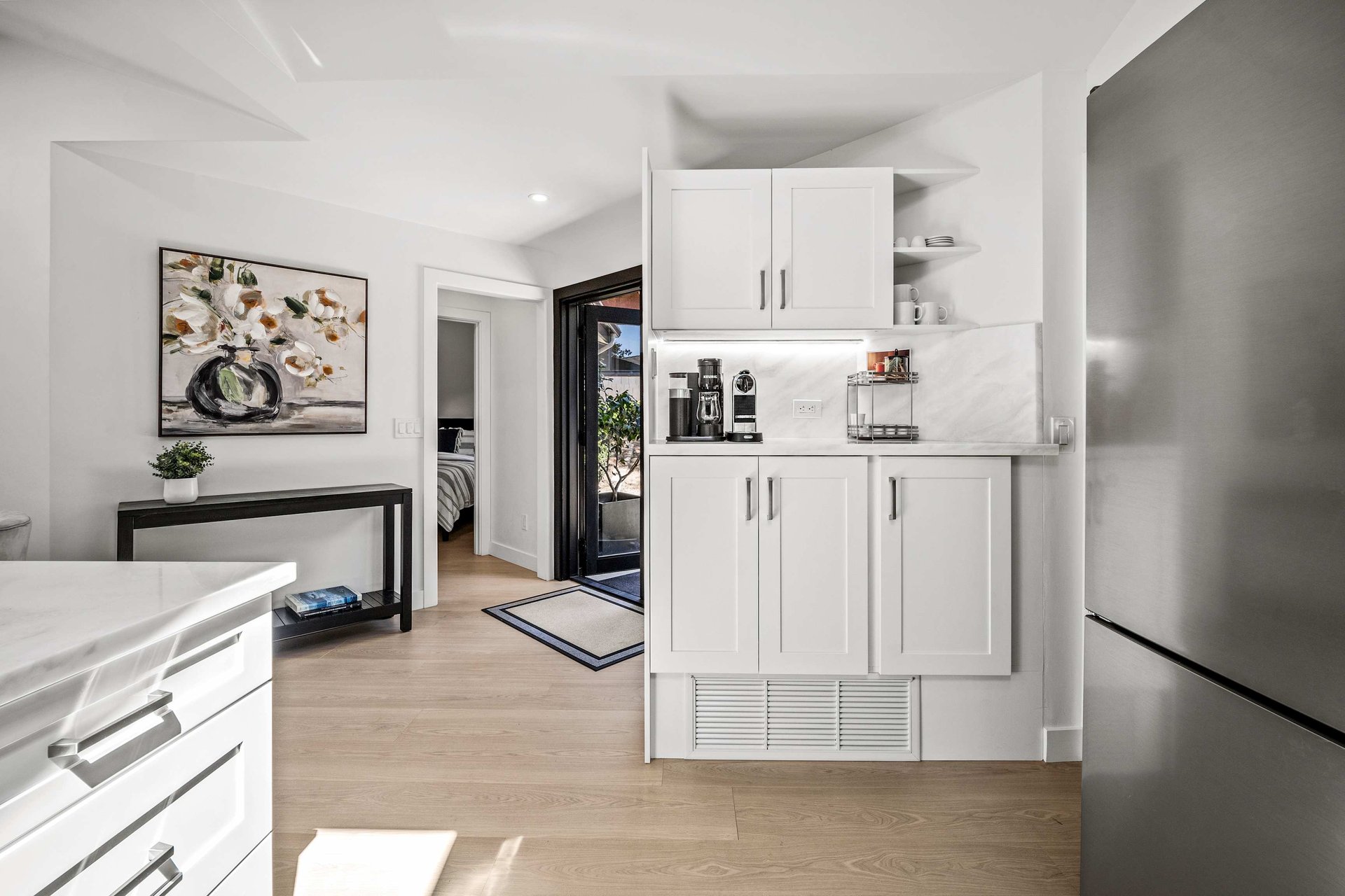 Grey Goose - Charming Downtown Carmel Cottage