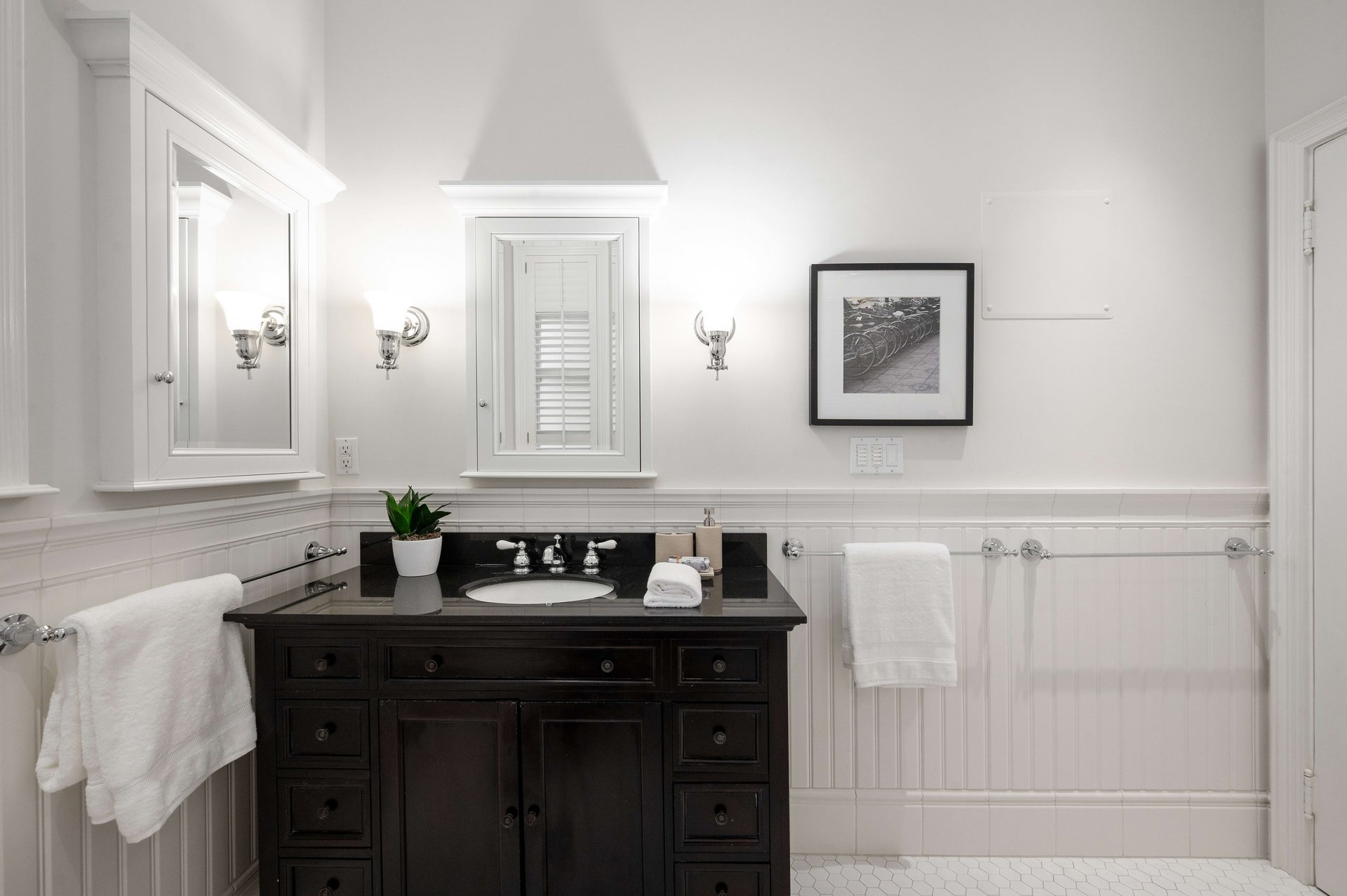 Grand Pacific Heights Home on a Coveted Flat Block between Lafayette & Alta Plaza Parks