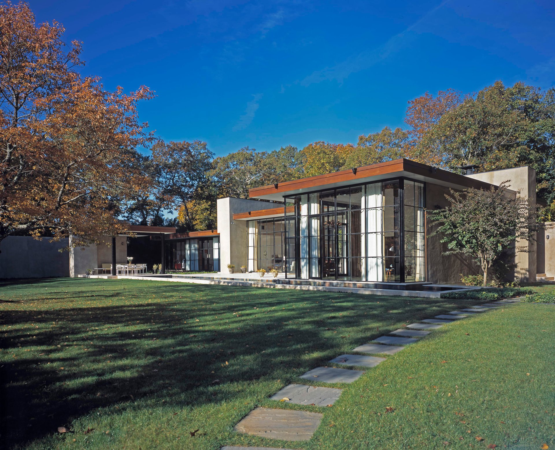 Timeless, Private Modern Masterpiece in East Hampton