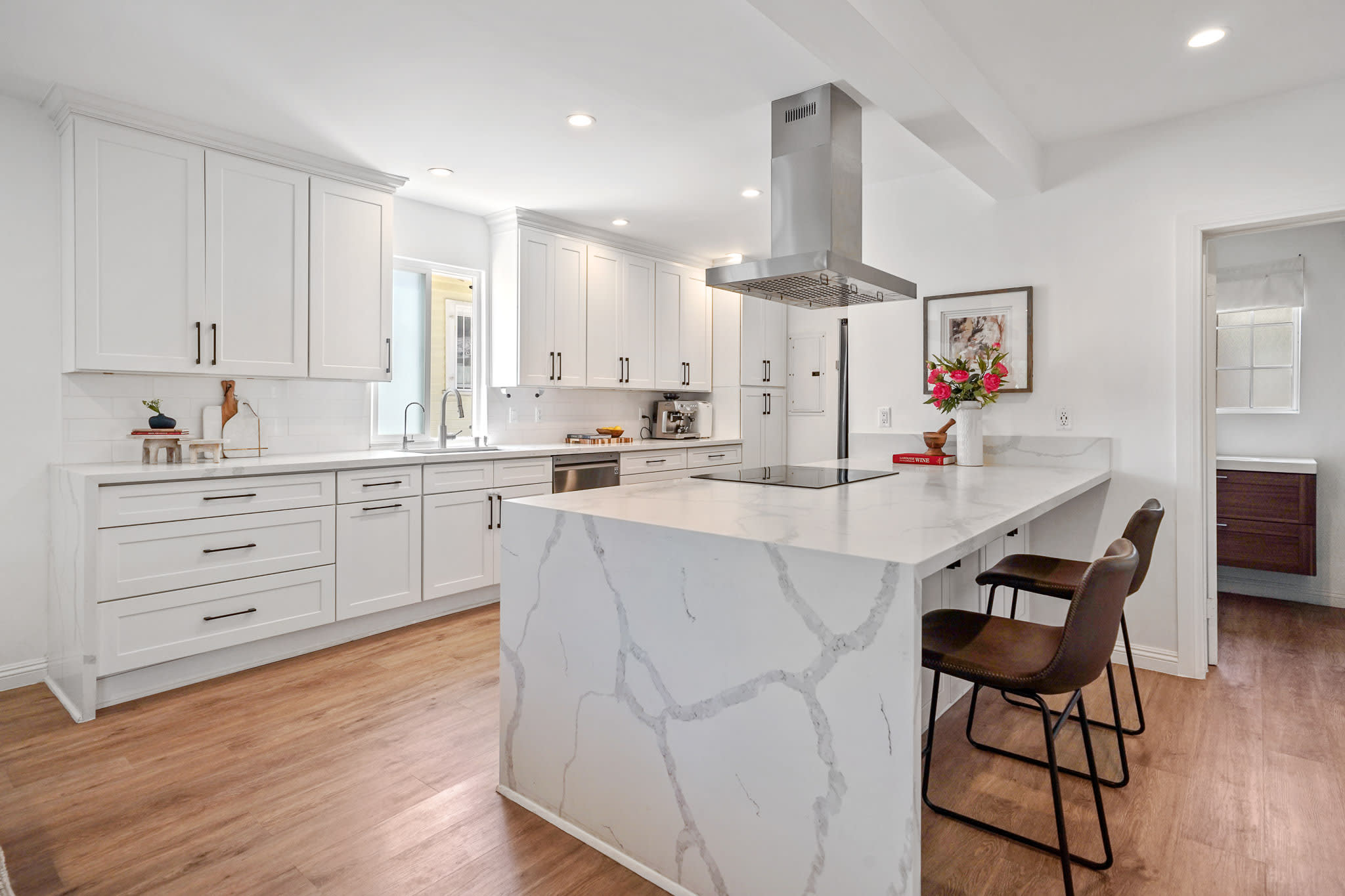 Rare Newer Renovated Duplex (2 on a Lot) in Mid-City