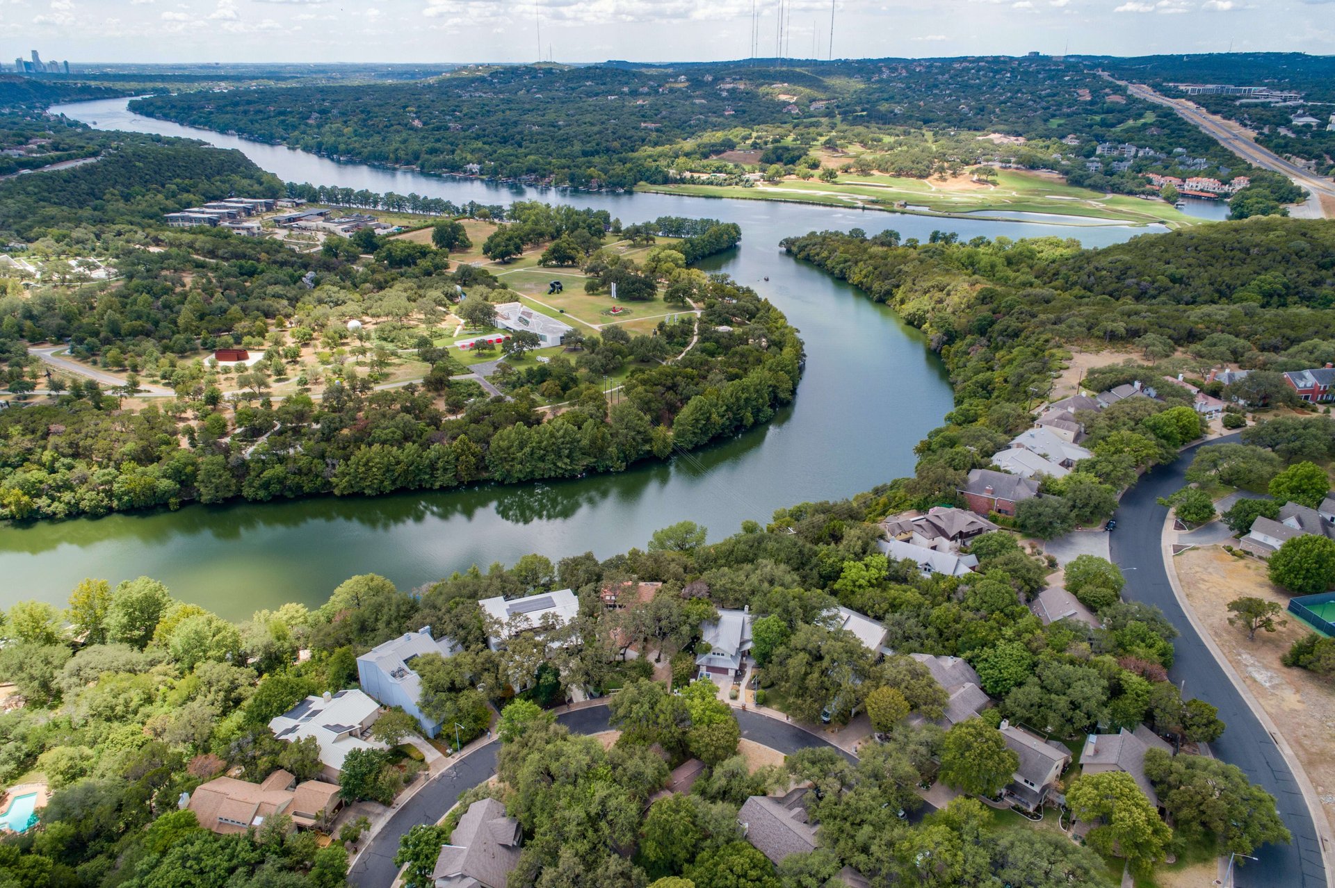 5711 Sam Houston Cir