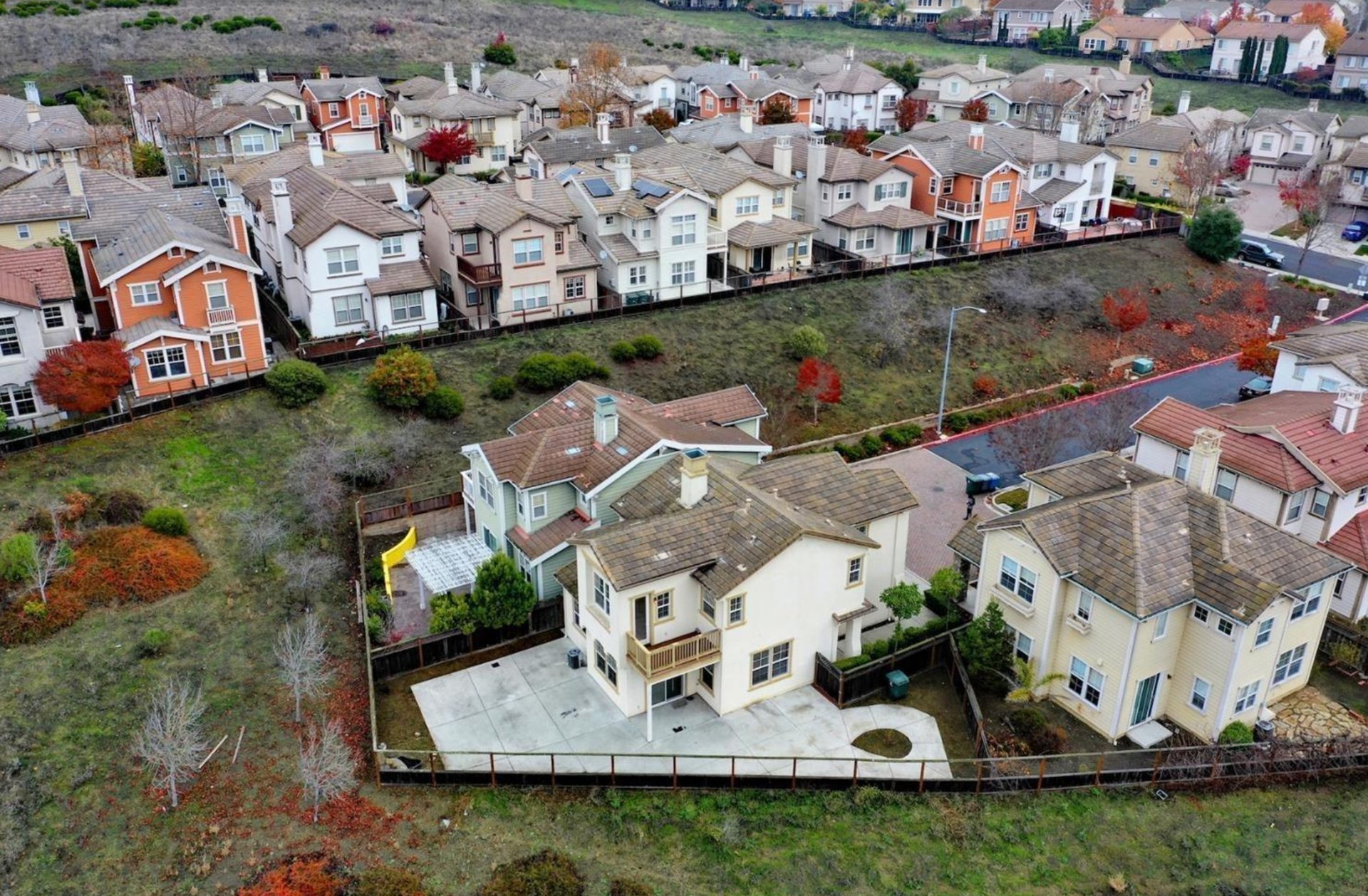8081 Red Oak Ct, Vallejo, CA 94591-8588