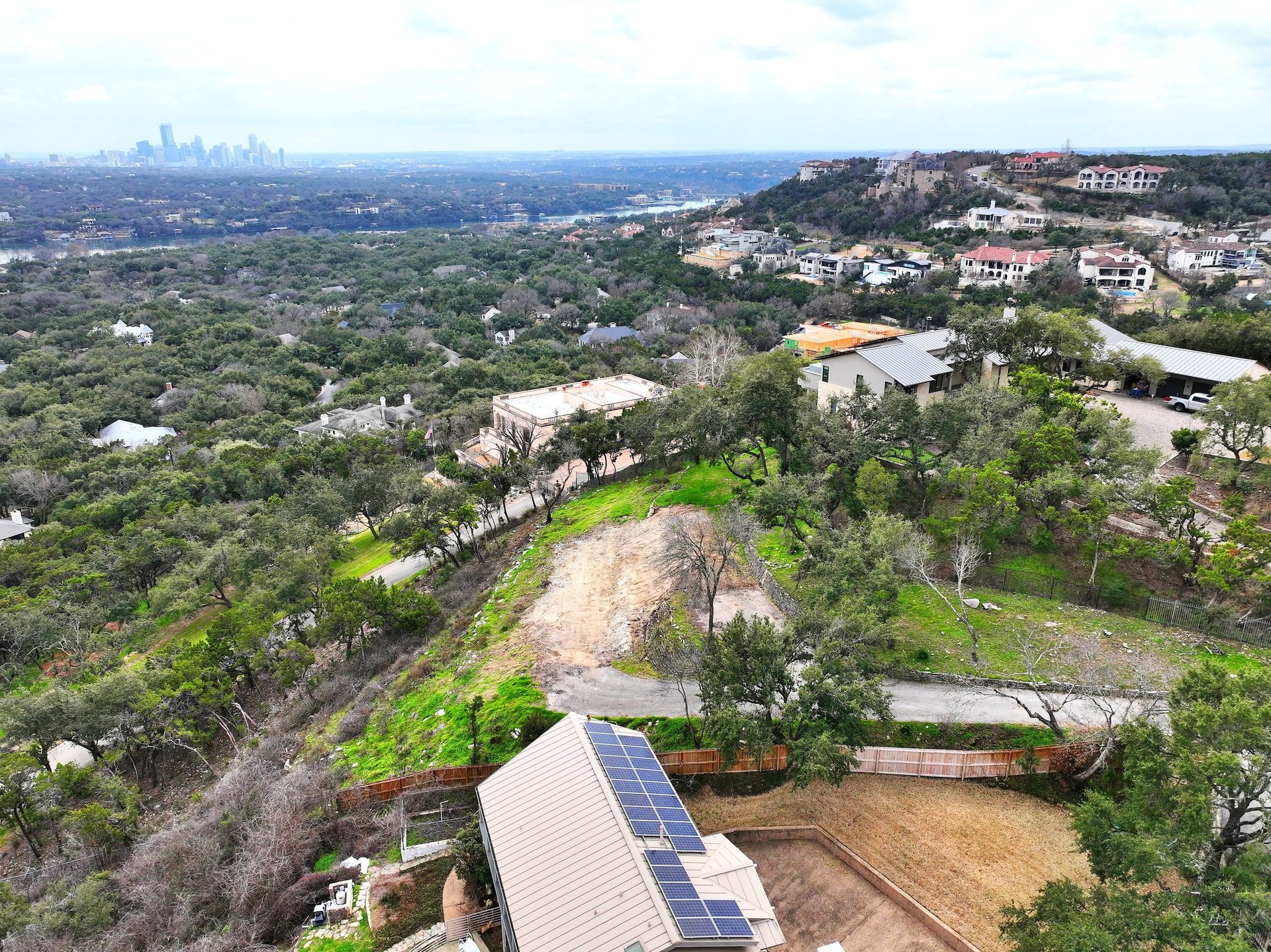 2507 Camino Alto