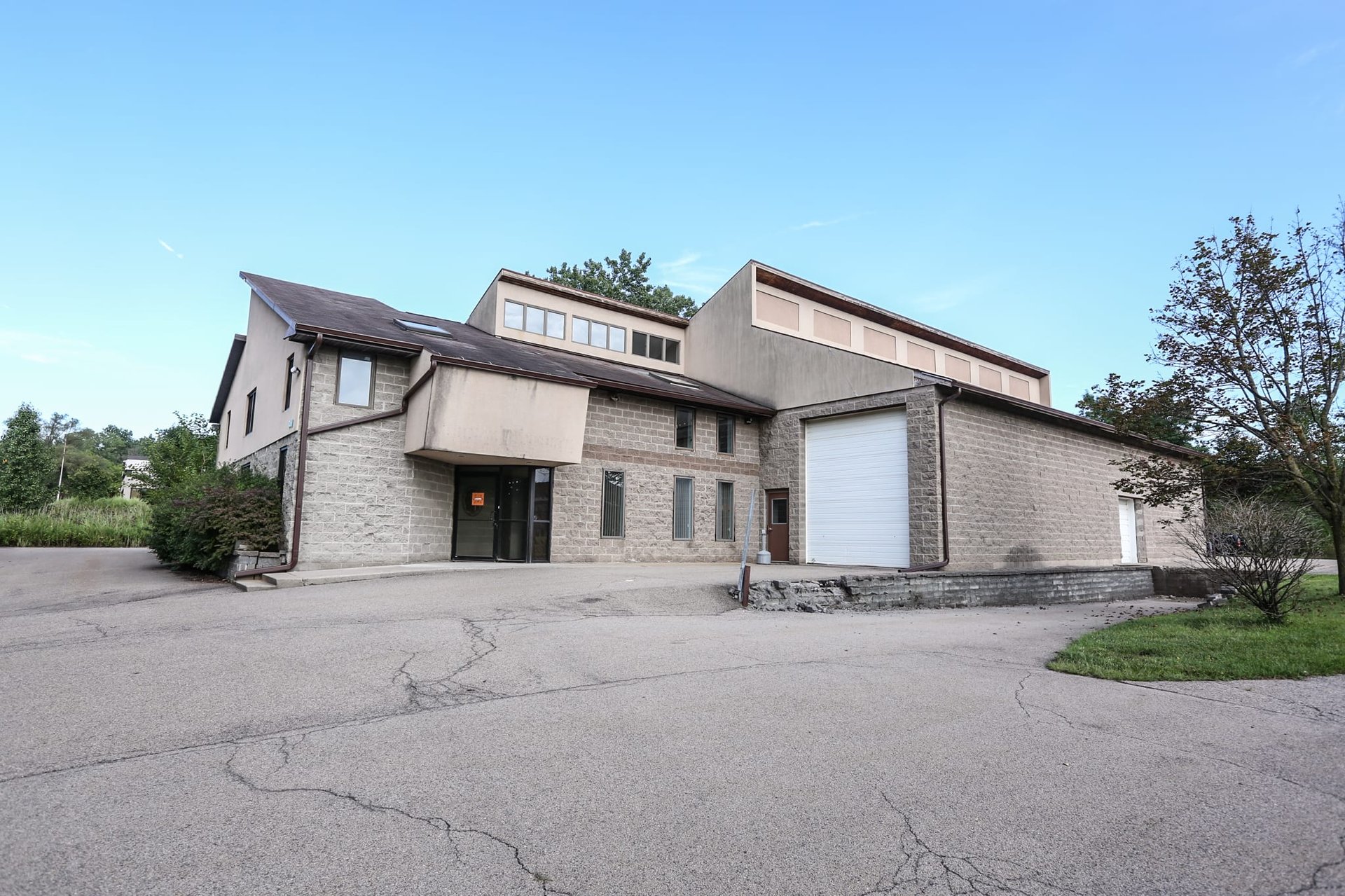 7401 Willowbrook Rd.