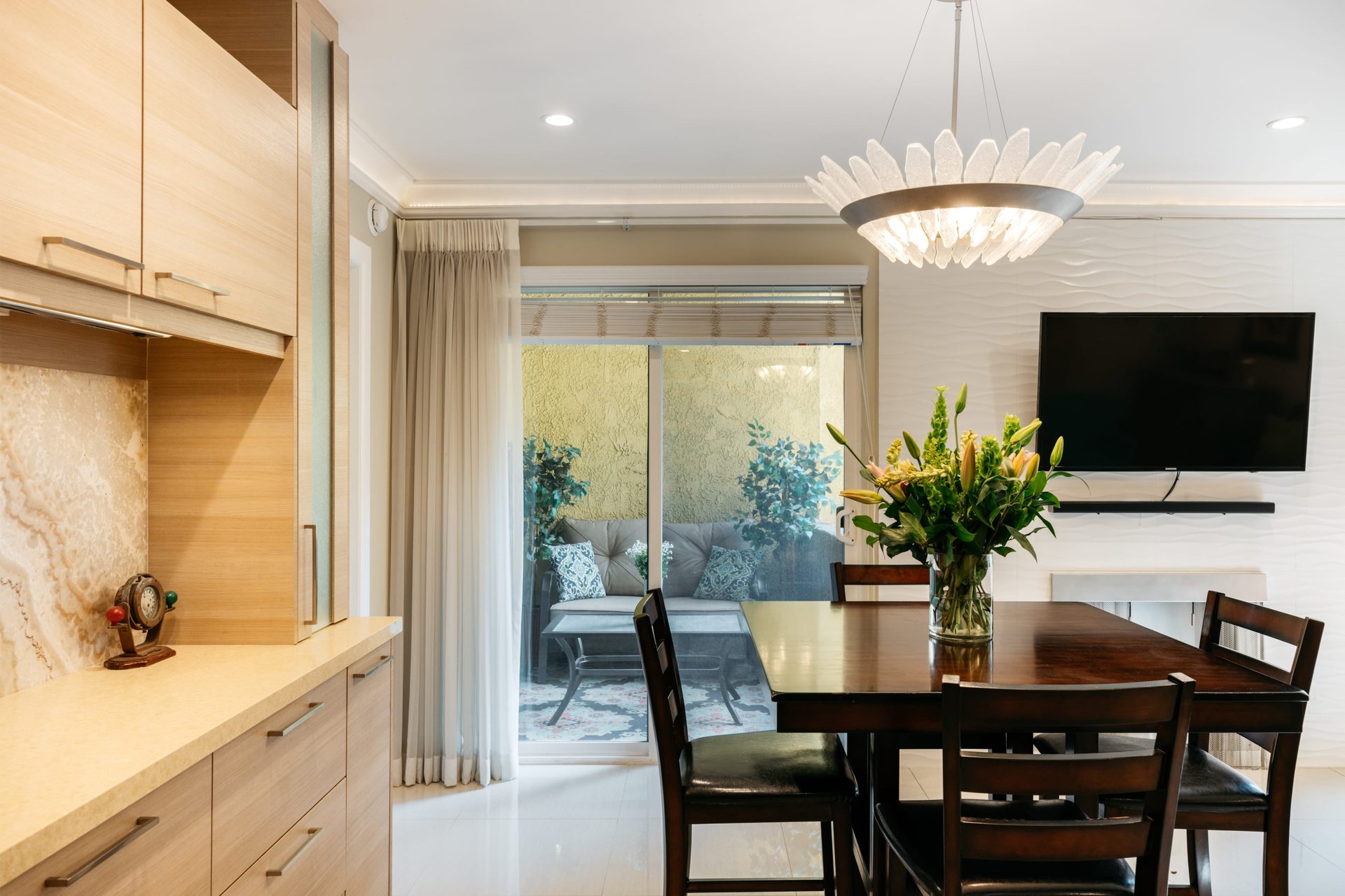 Rare Corner Unit at The Wilshire Barrington