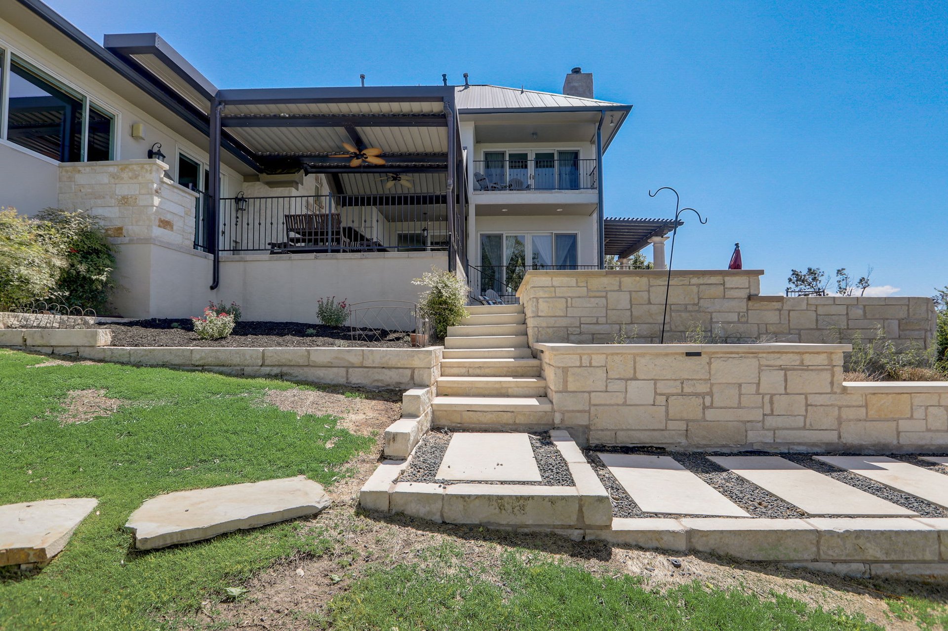 Hill Country Paradise: Luxurious 4/3 Home with Heated Pool/Spa and Spectacular Sunset Views in River Place!