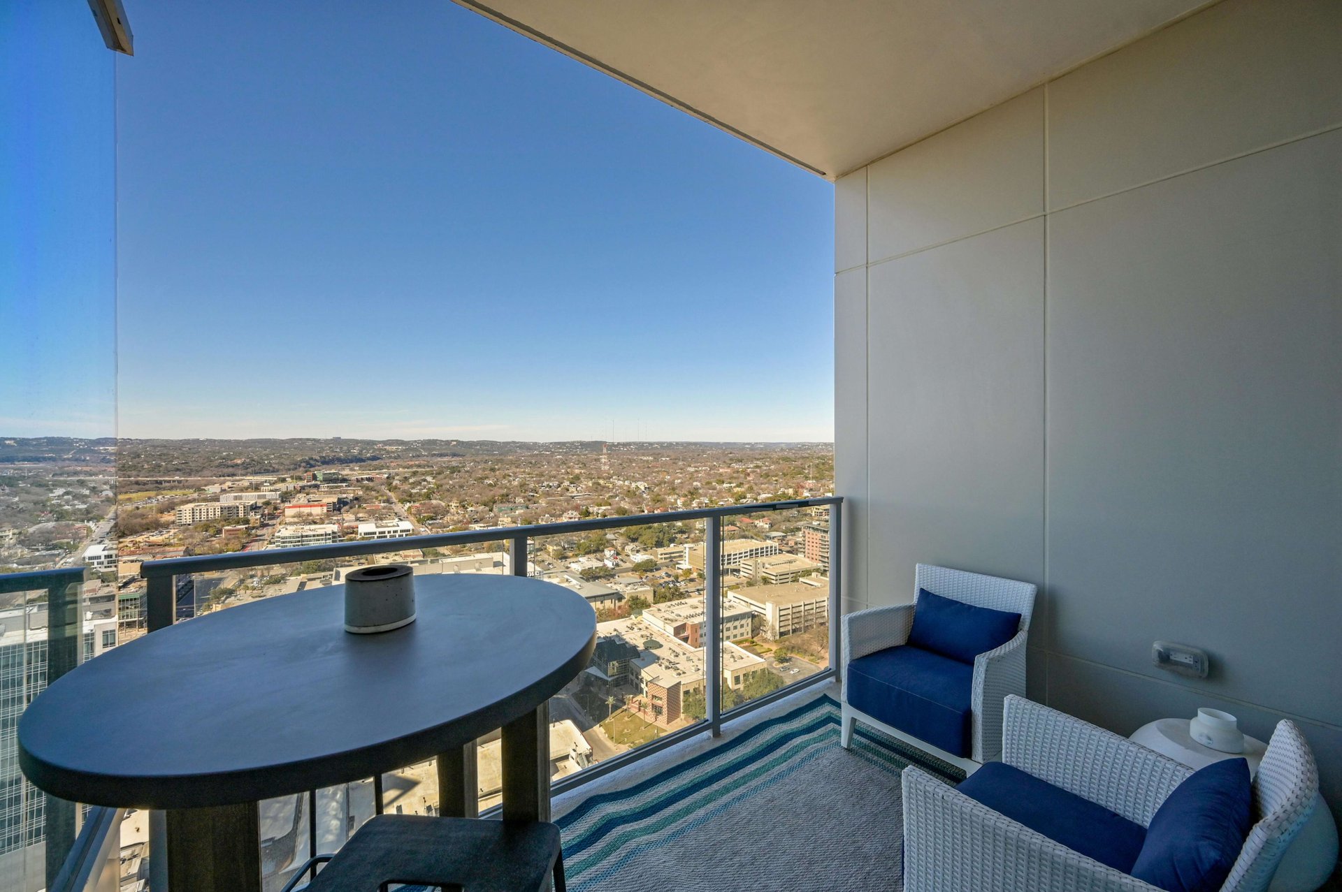 501 West Ave #3202