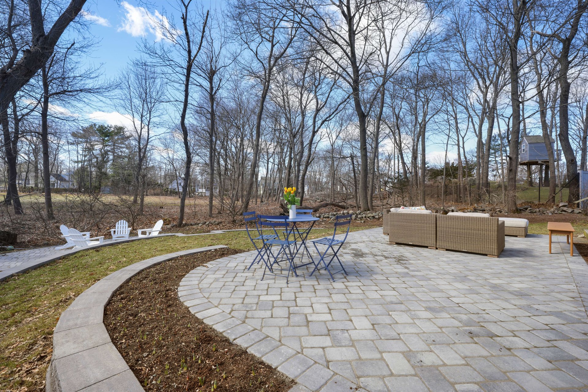 21 Lantern Ln