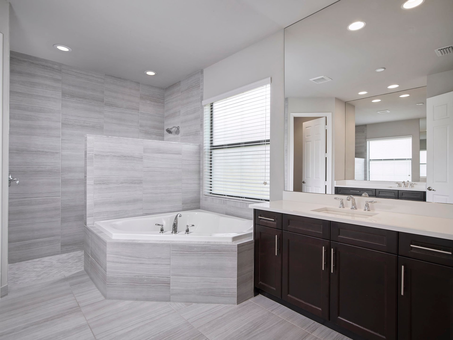 3649 Santaren CT