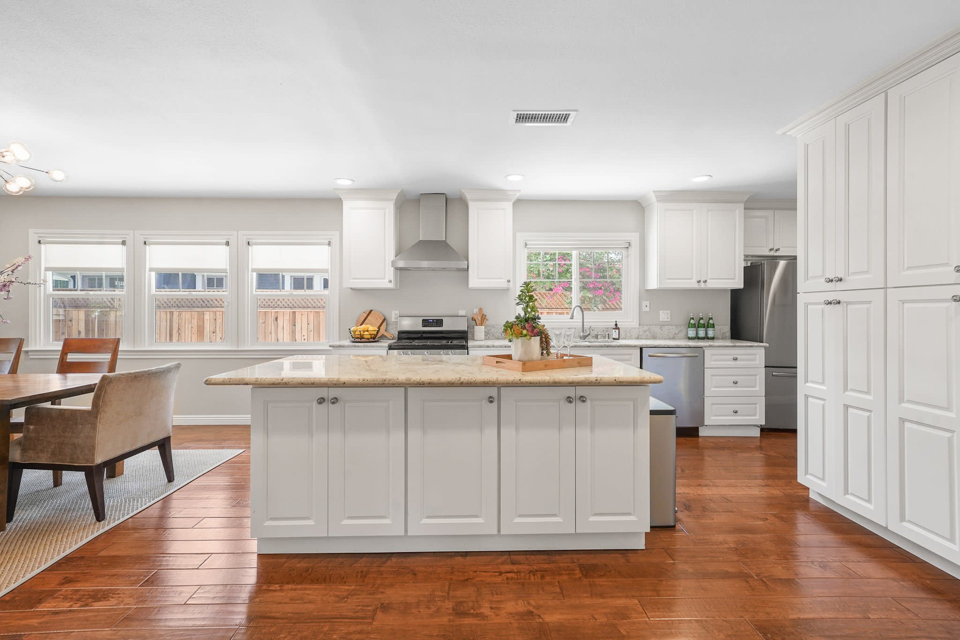 Beautifully Remodeled Home with HUGE Grassy Yard in Oxford Square