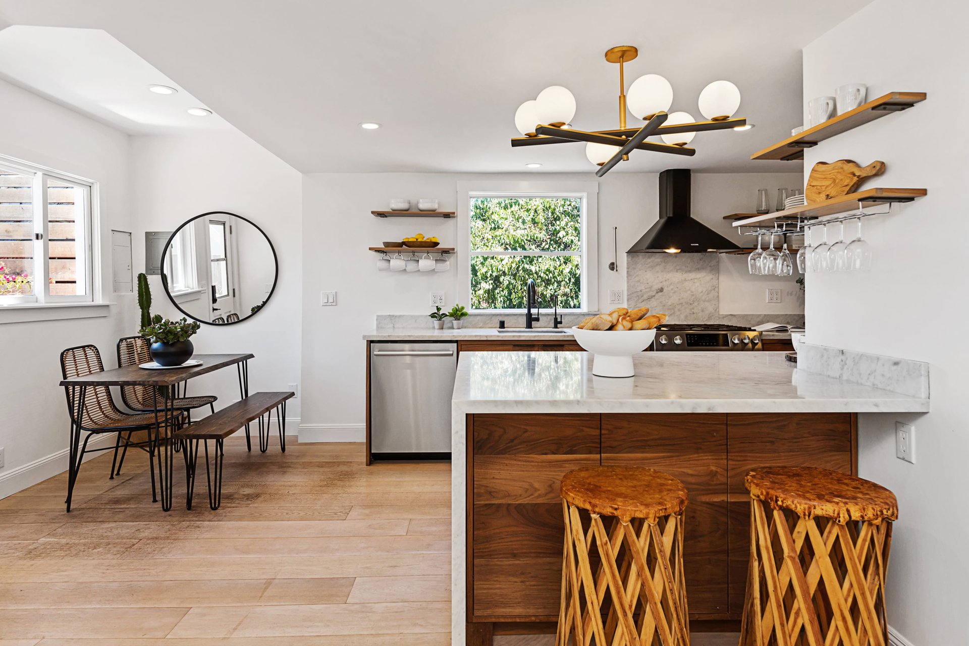  Chic House-like Condo on Potrero Hill 