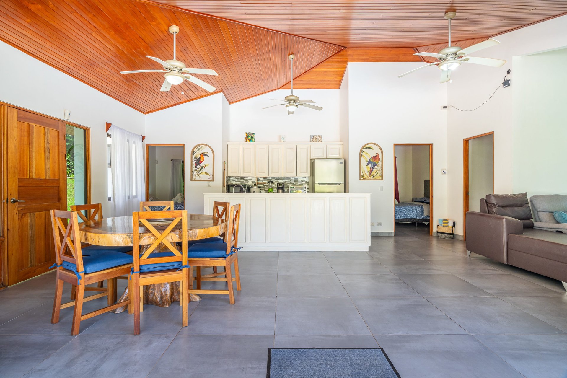 Excellent 3BR in Popular Neighborhood, Quiet, Private, Strong Rental Income