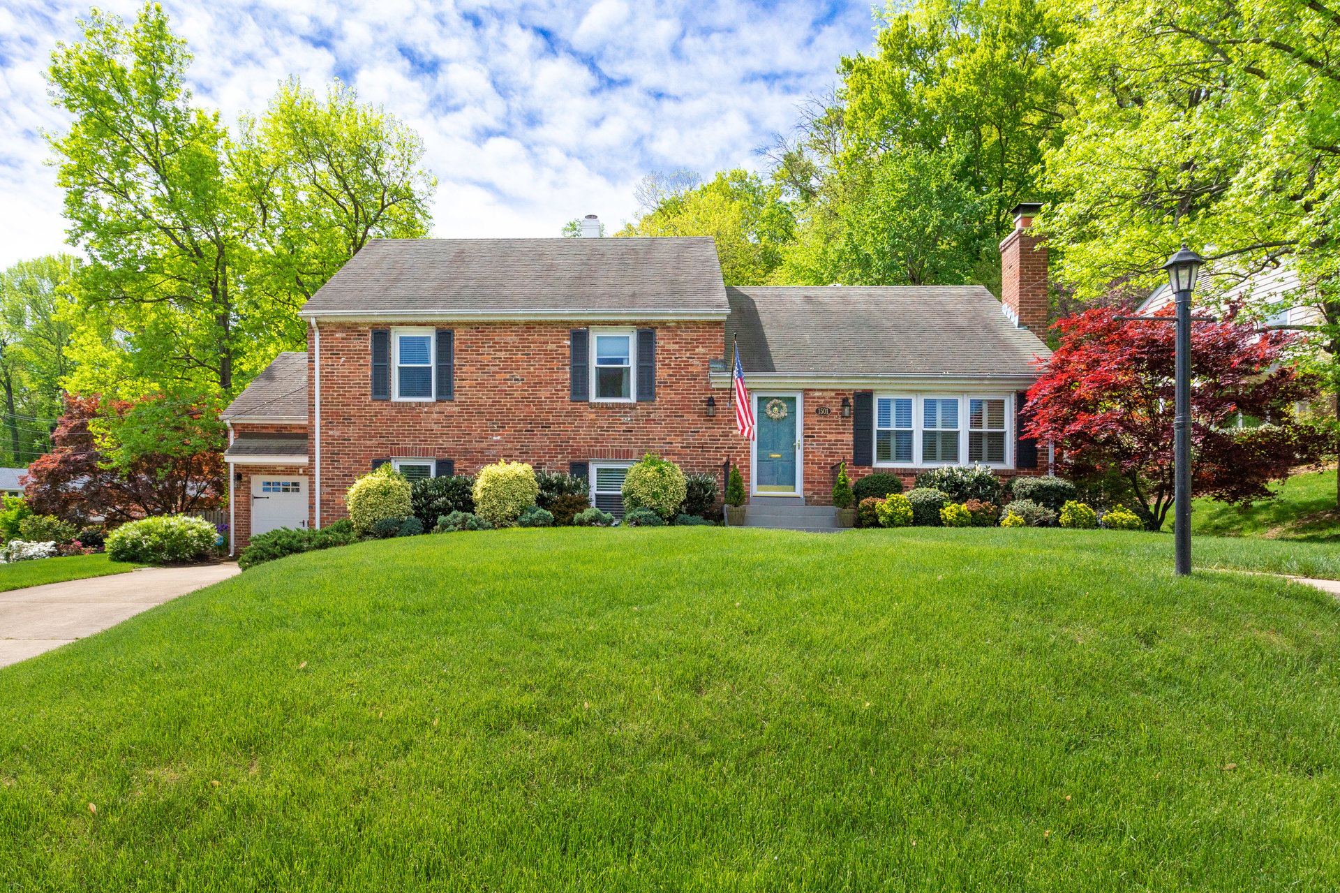 1501 Middlebury Dr