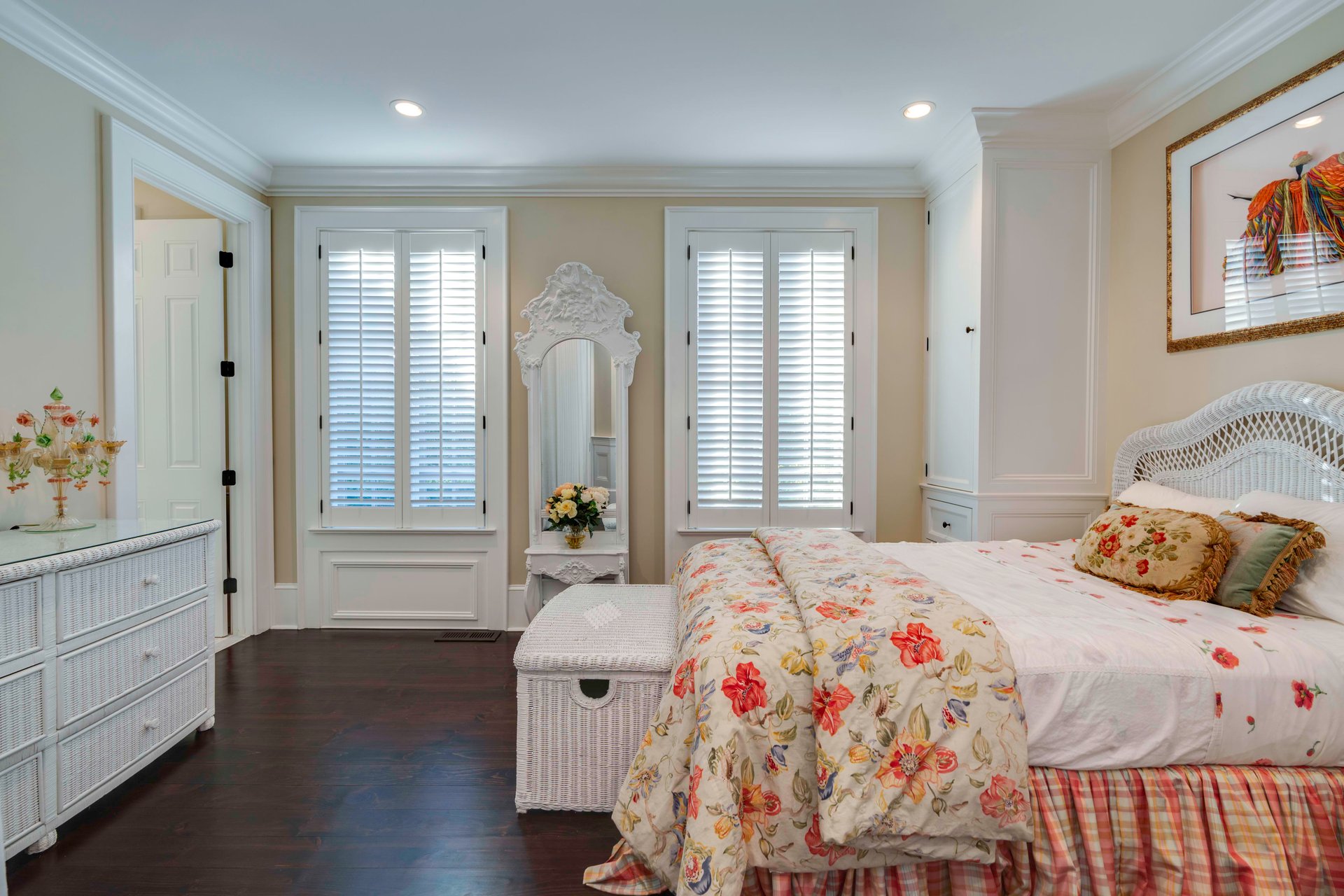 Furnished Designer Luxury Cottage in a Historic Waterfront Neighborhood