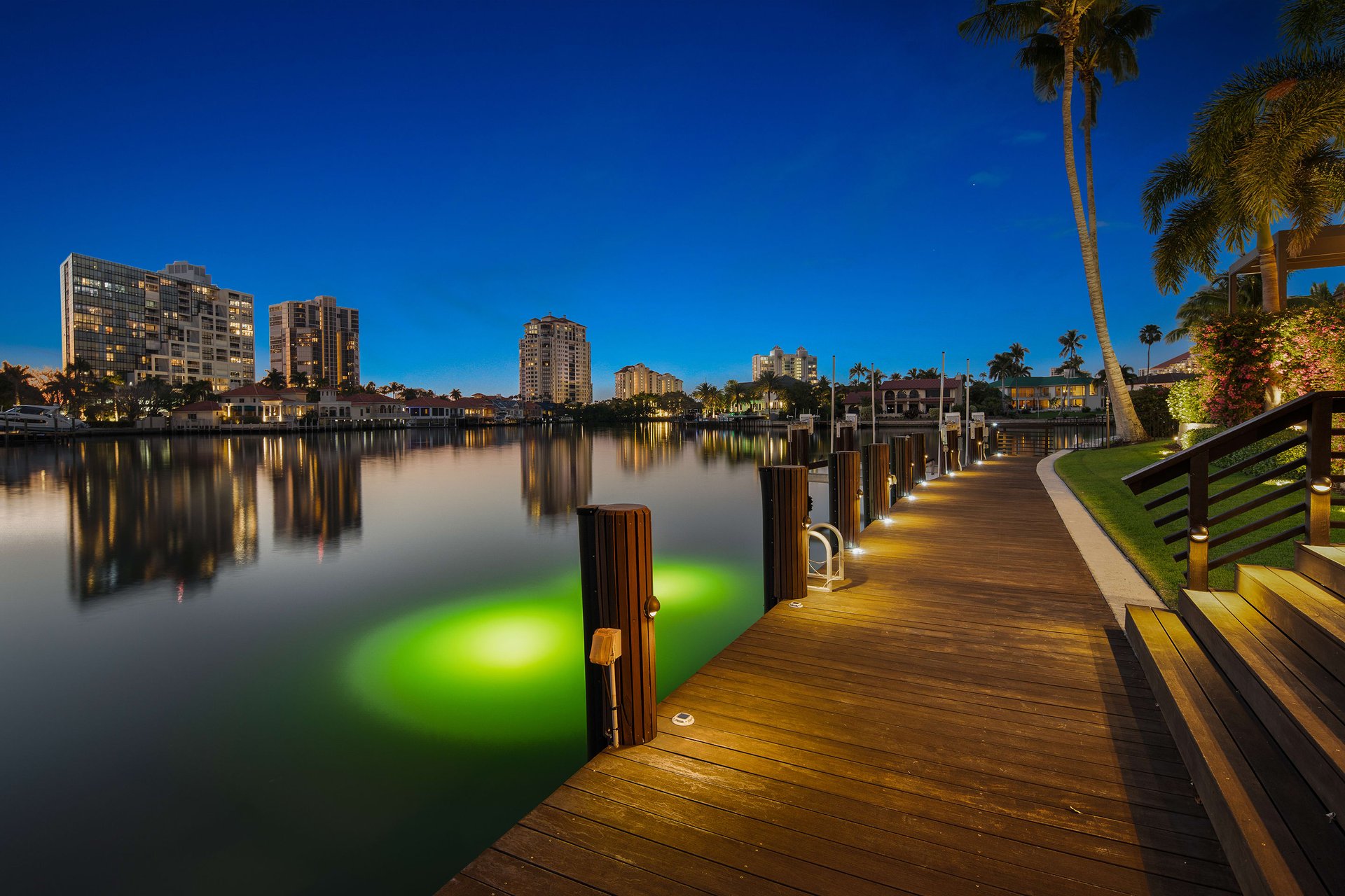 PARK SHORE