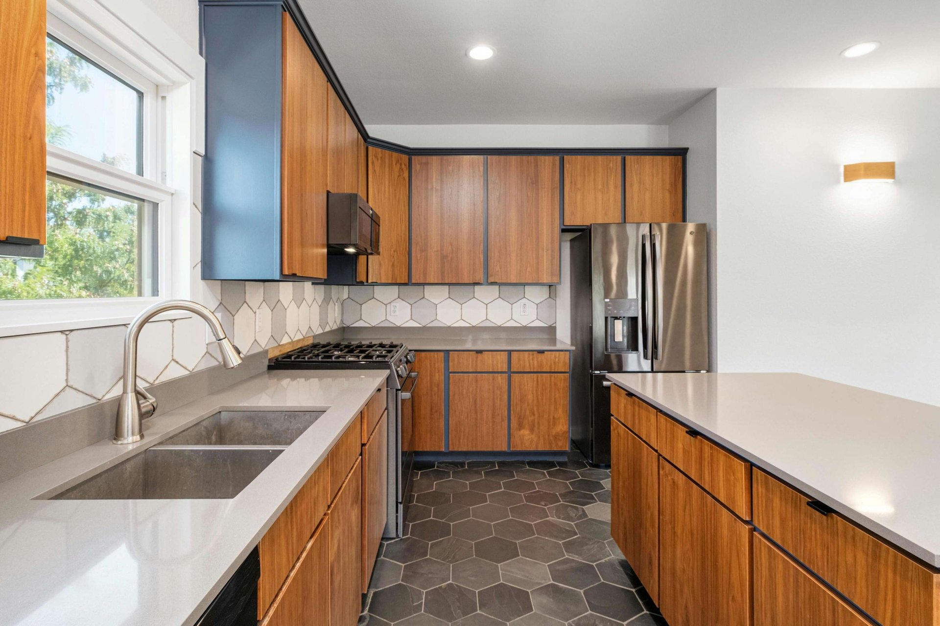 1203 Cedar Avenue