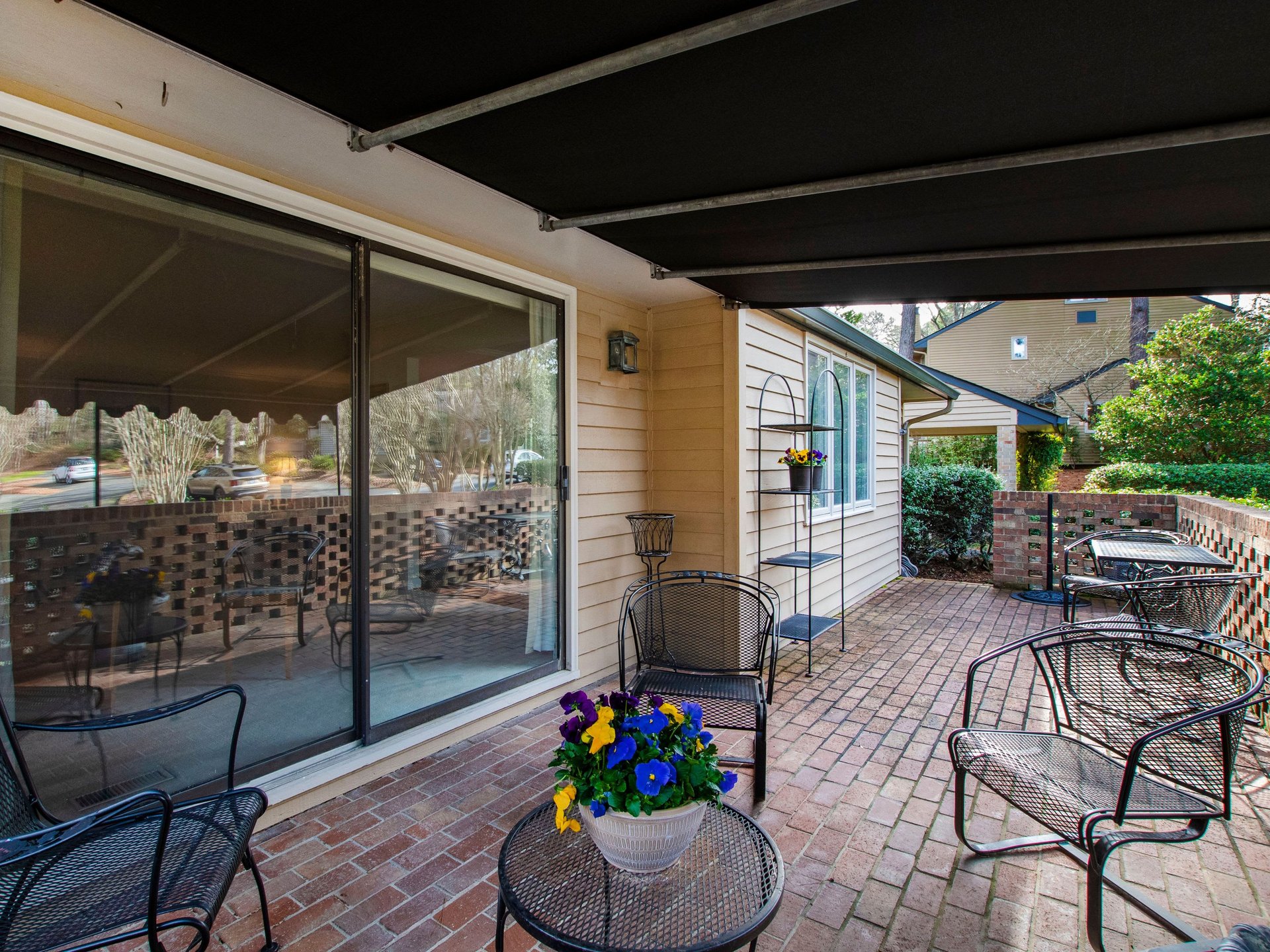 39 Glenmore Drive