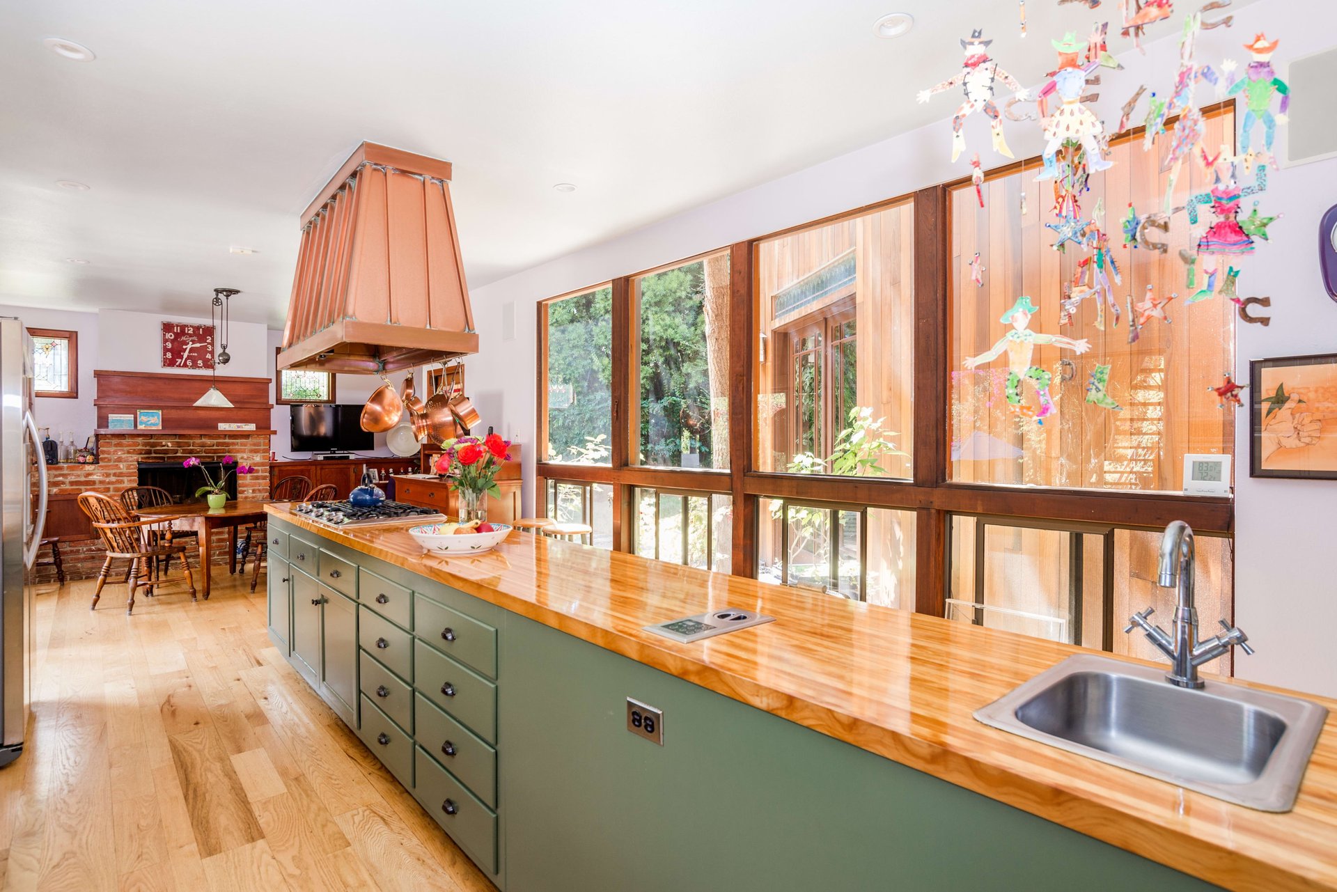 14186 Alisal Ln