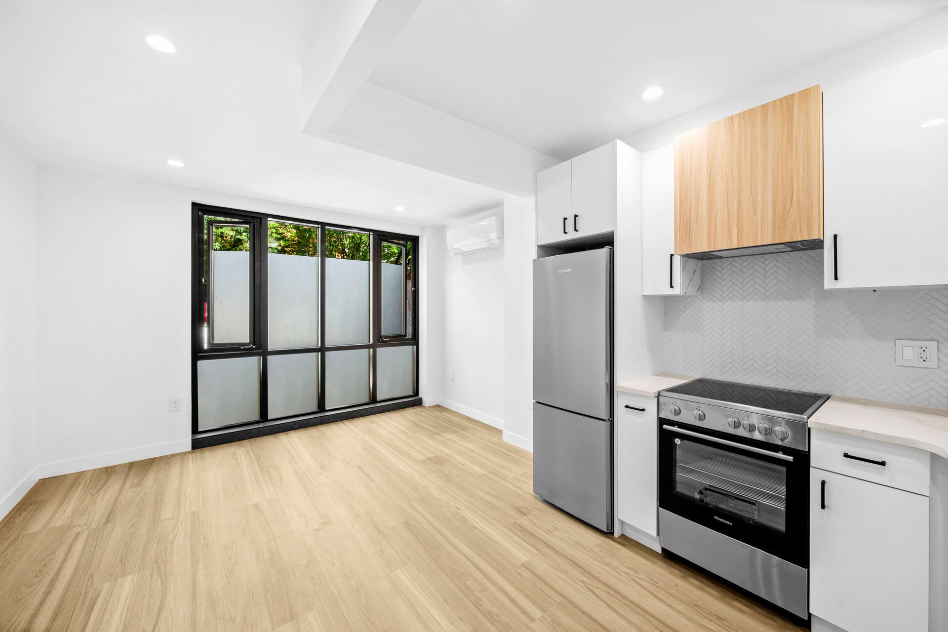 378 Kosciuszko St, Unit 1