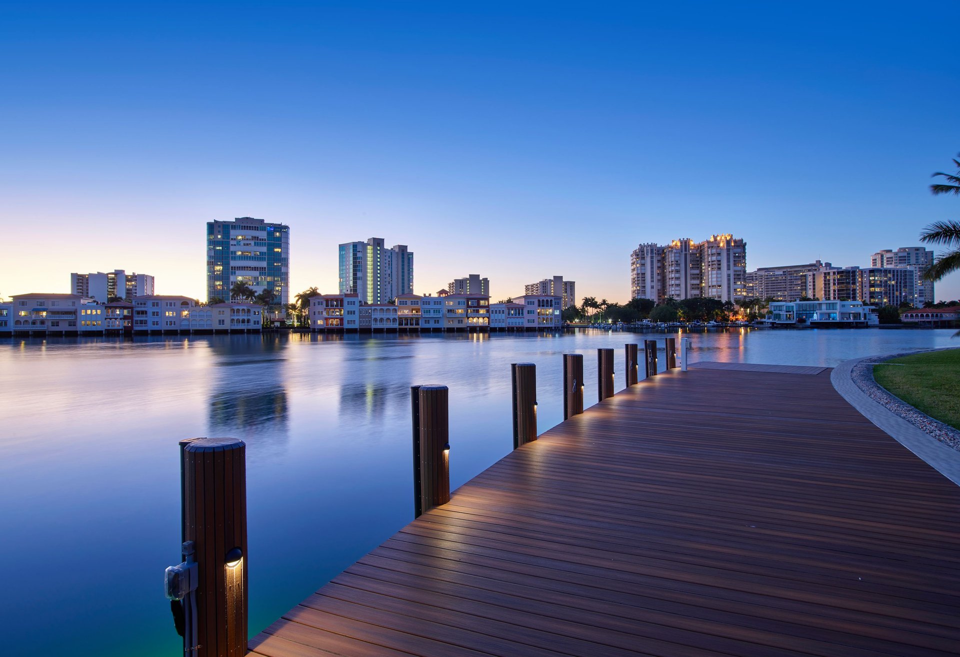 PARK SHORE