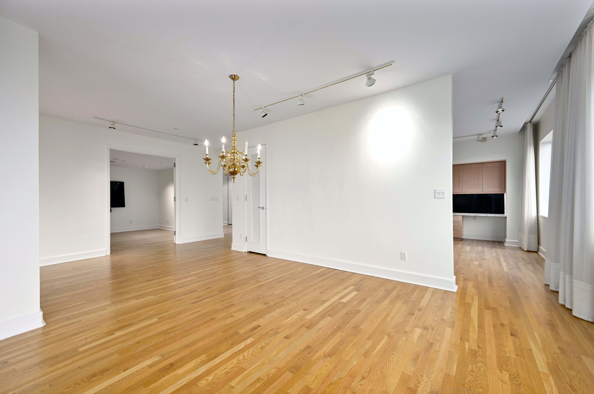 901 W 9th Street #1002