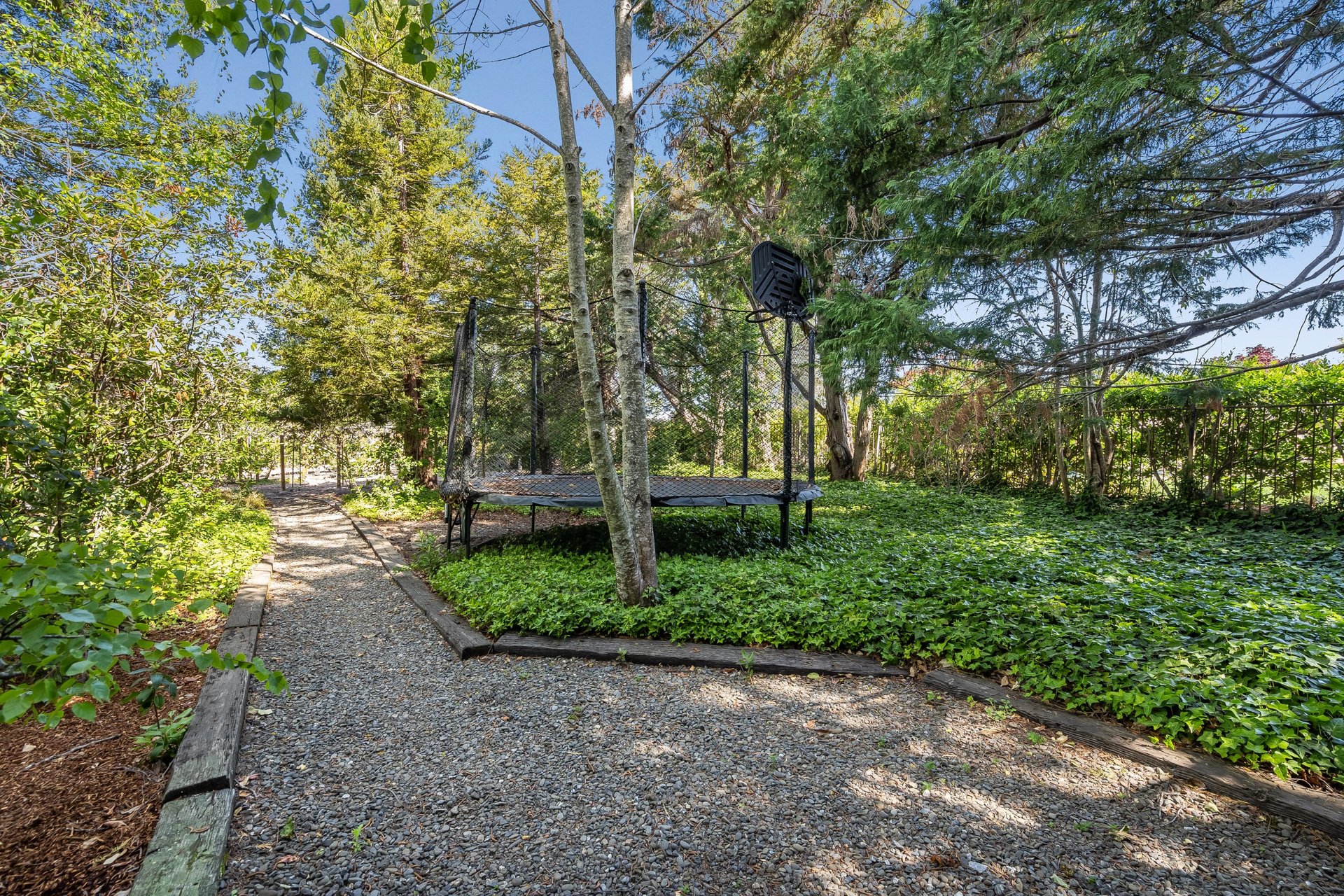 280 Ridgeway Road